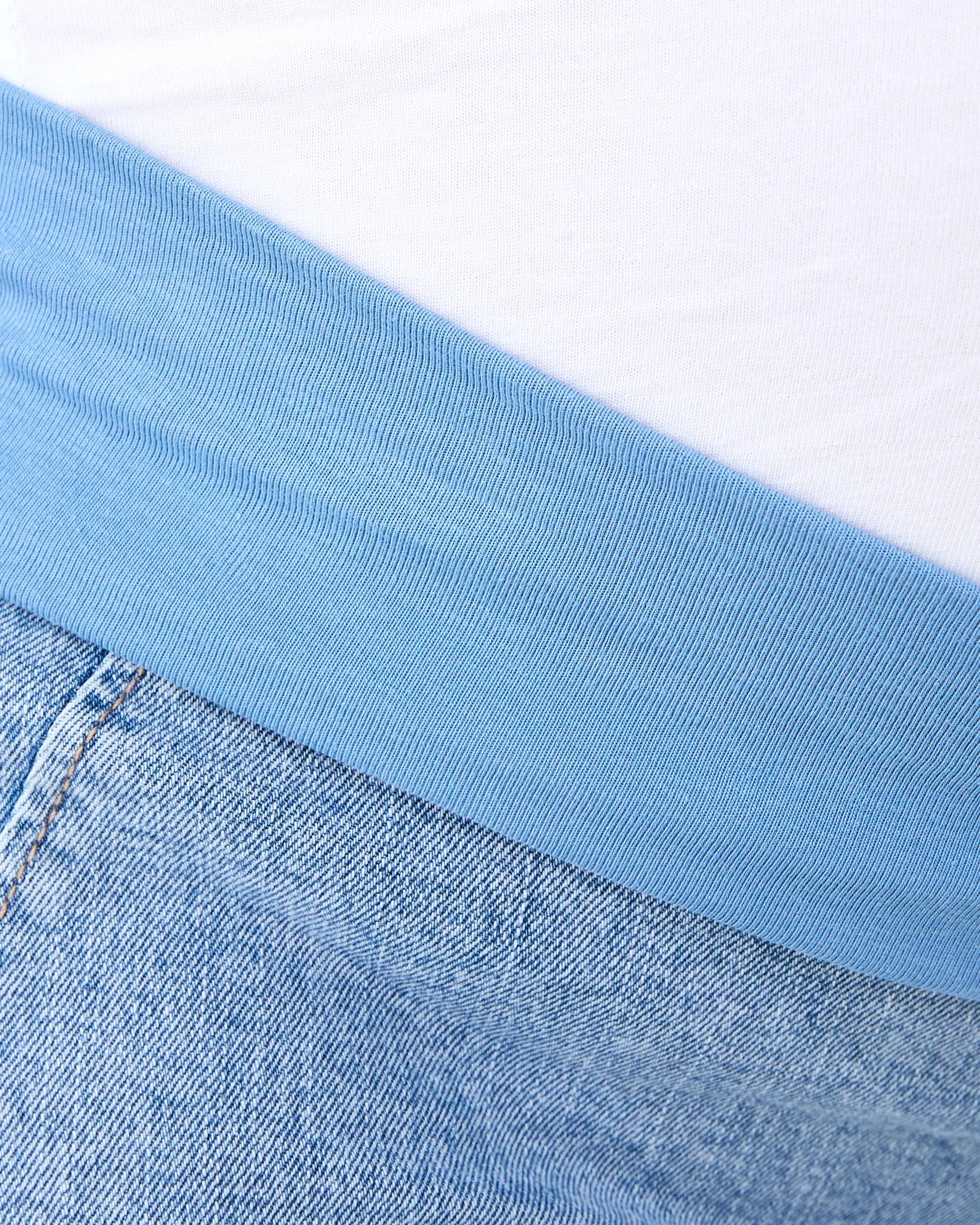 4 Maternity Denim Shorts Light Wash, 4 of 7