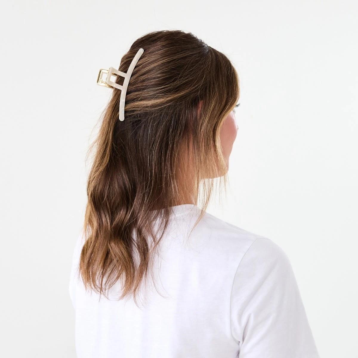 3 White Resin Claw Hair Clip White, 3 of 4