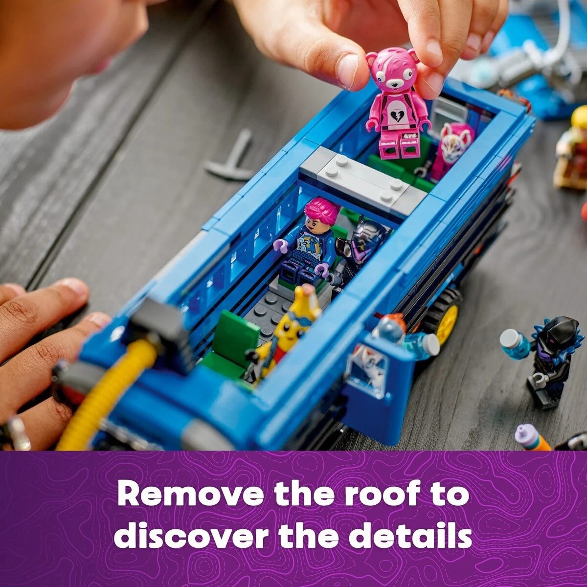 7 LEGO Fortnite Battle Bus 77073, 7 of 10