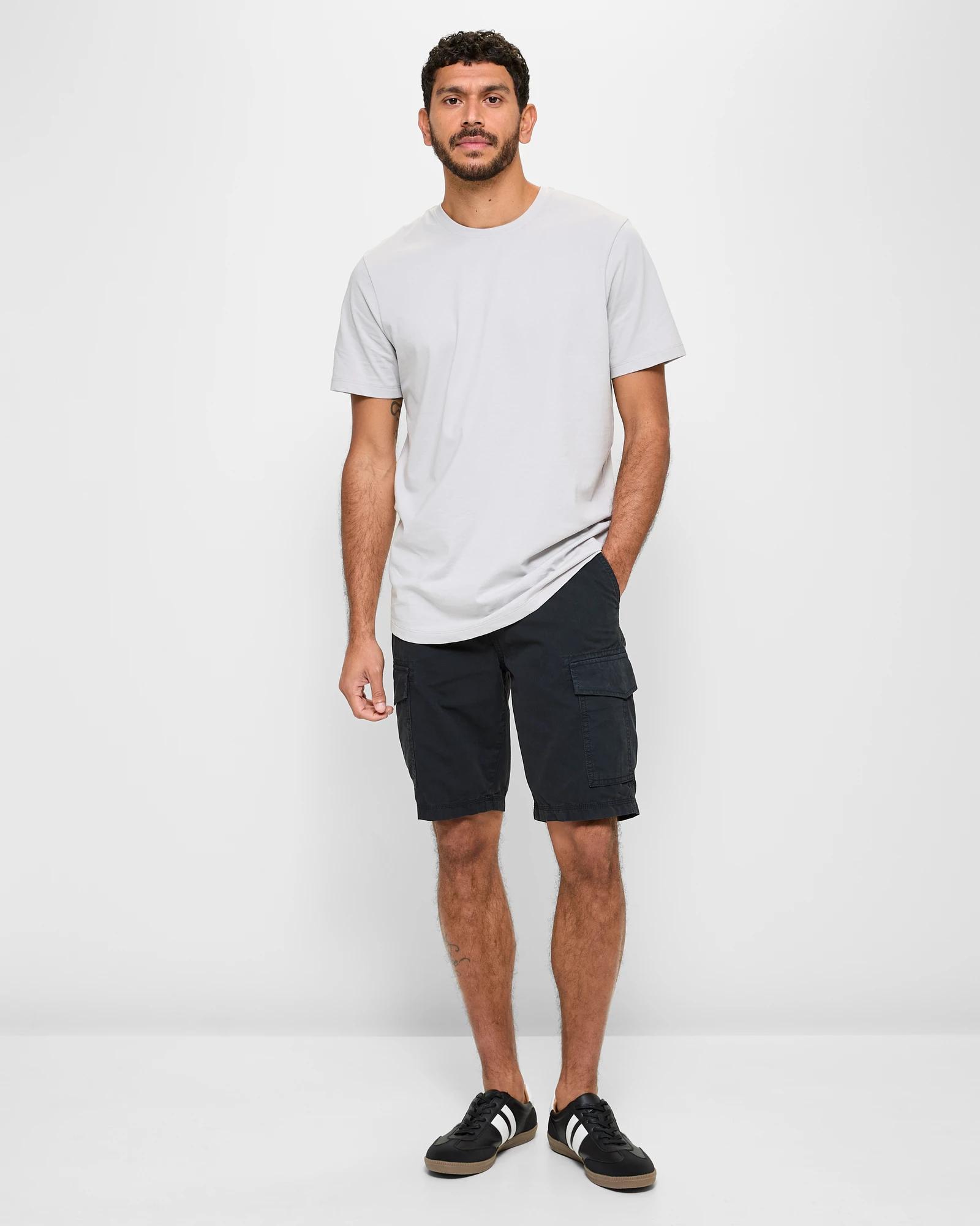 2 Target Cargo Shorts BLACK, 2 of 5