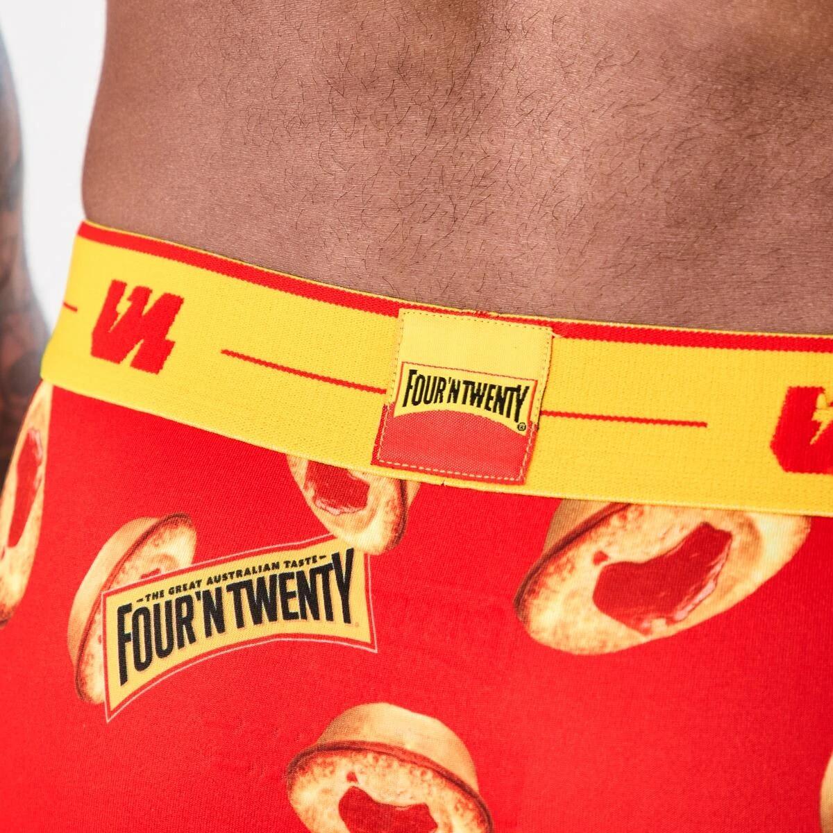 7 License Trunks FOUR N TWENTY, 7 of 8