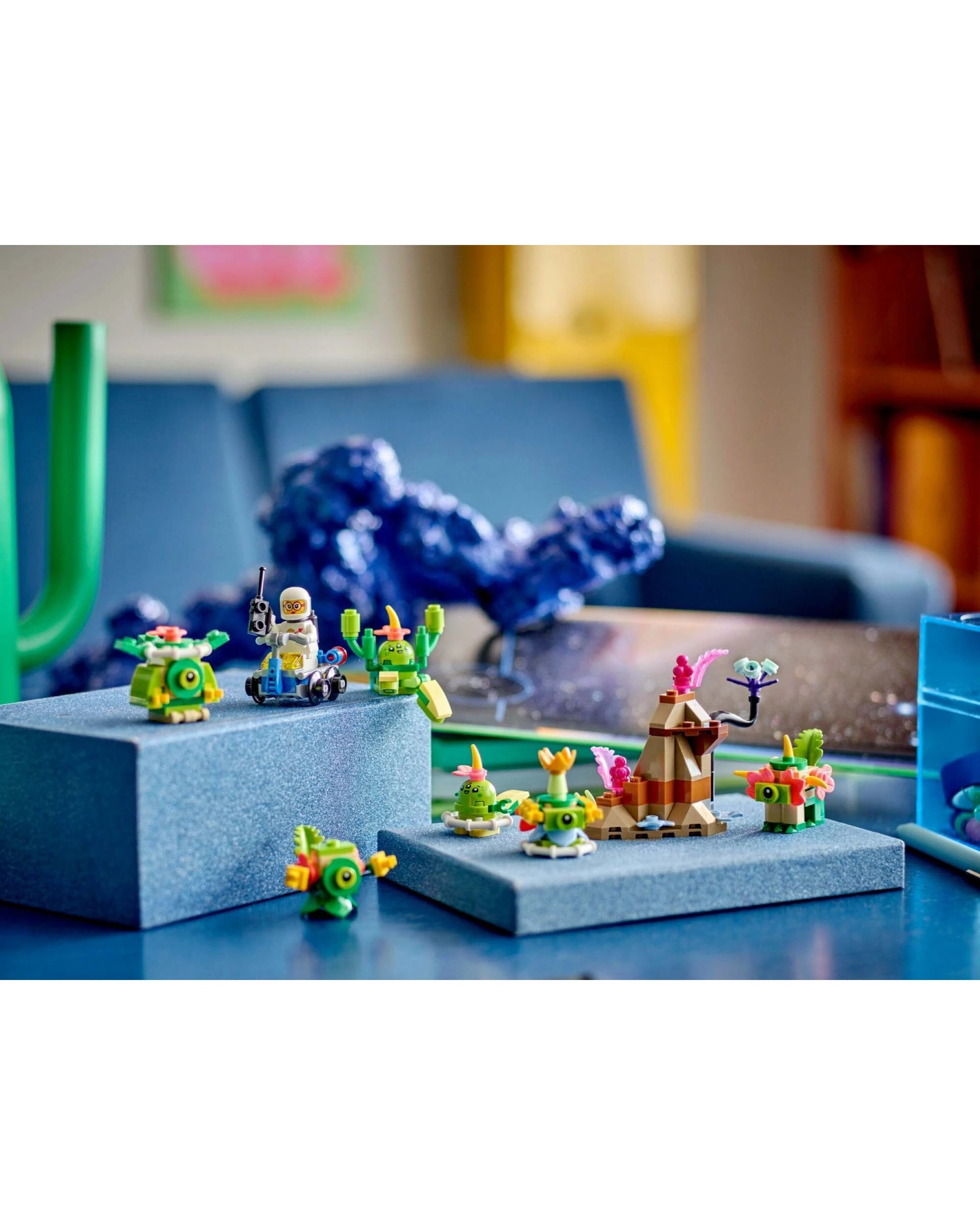 3 LEGO Space Alien Pack Creatures 40715, 3 of 4