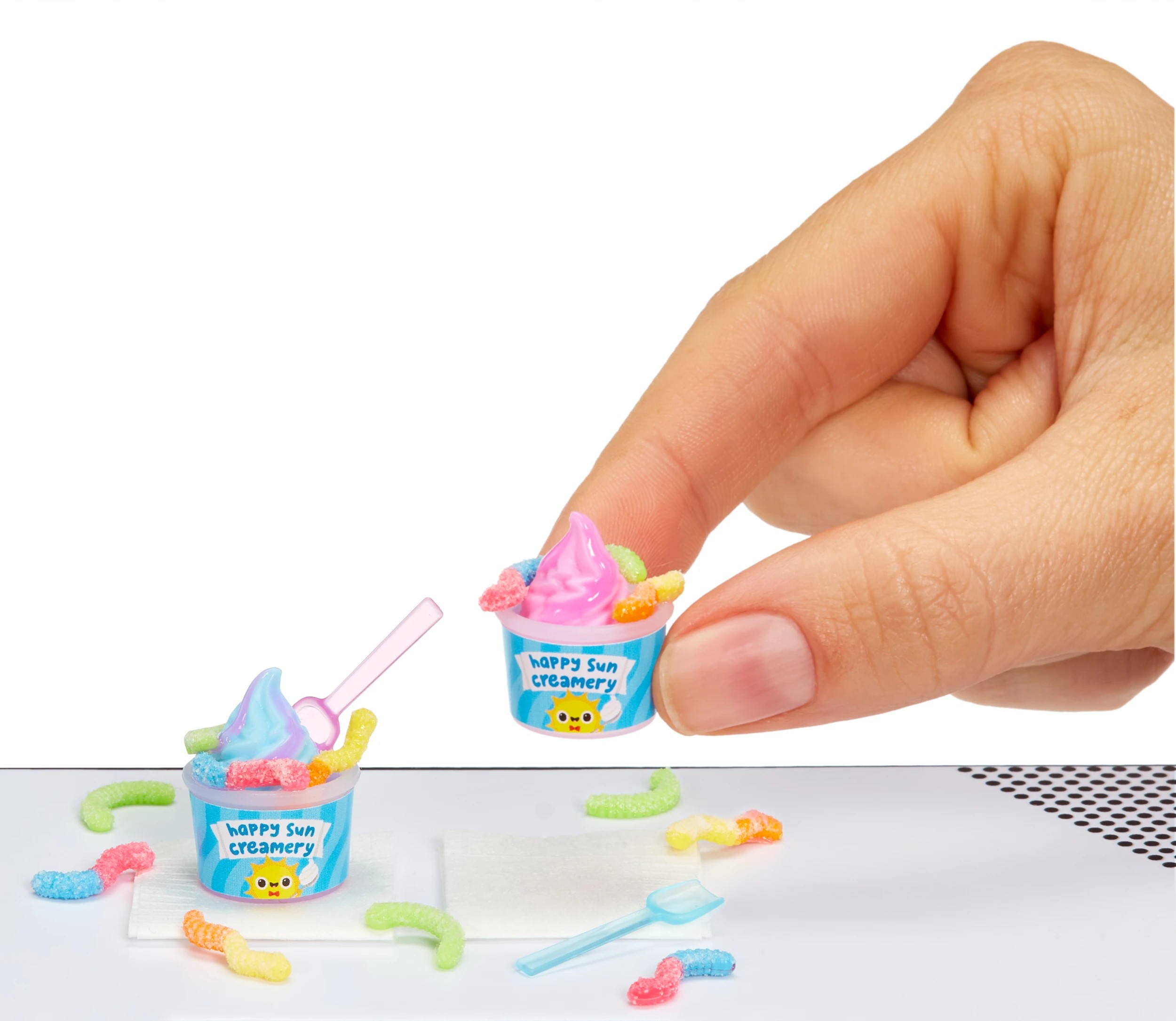 3 MGA's Miniverse - Make It Mini Foods: Cafe Series 5 in PDQ - Assorted, 3 of 7