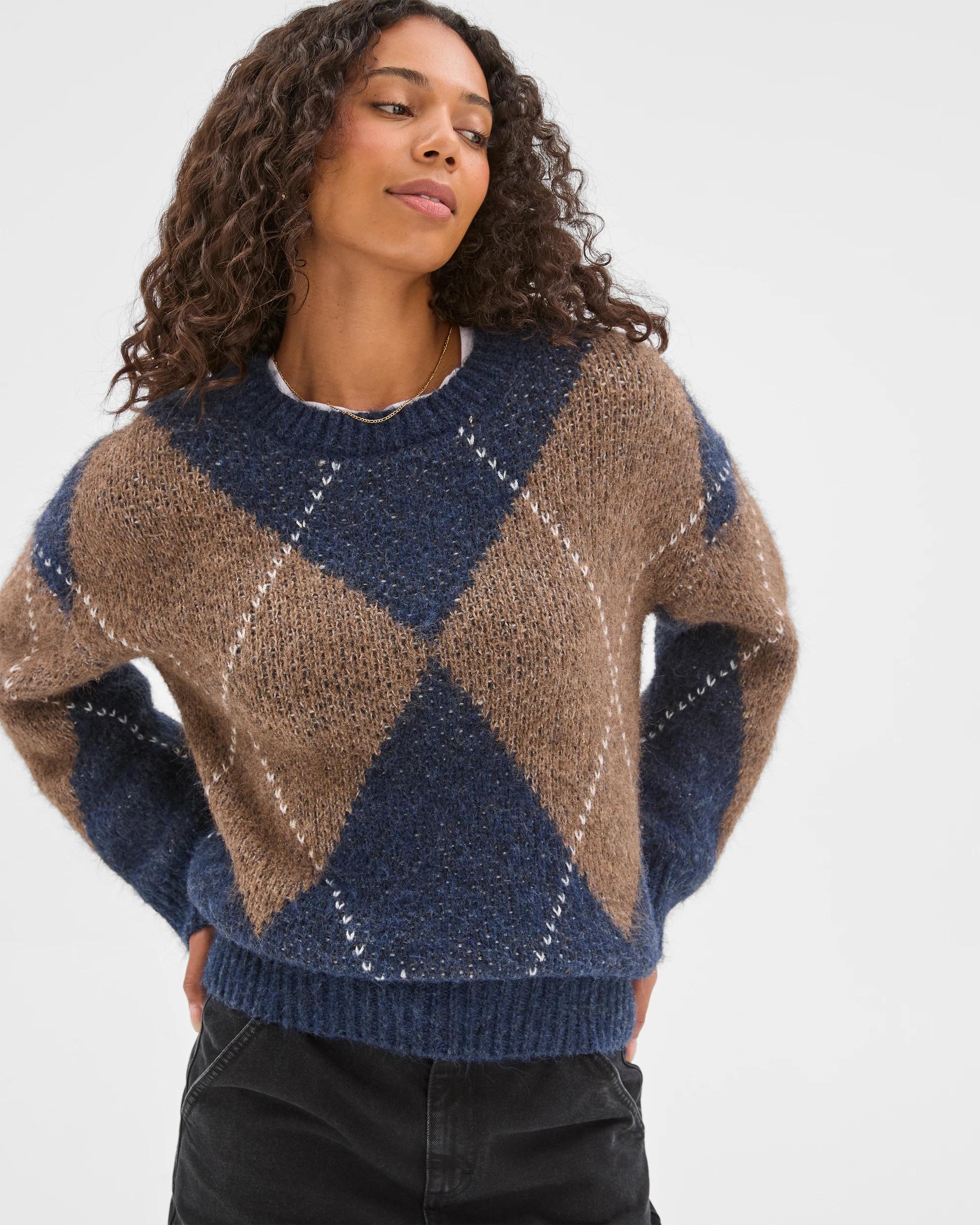 4 Target Woman Oversized Argyle Knit Jumper NAVY MARLE, 4 of 7