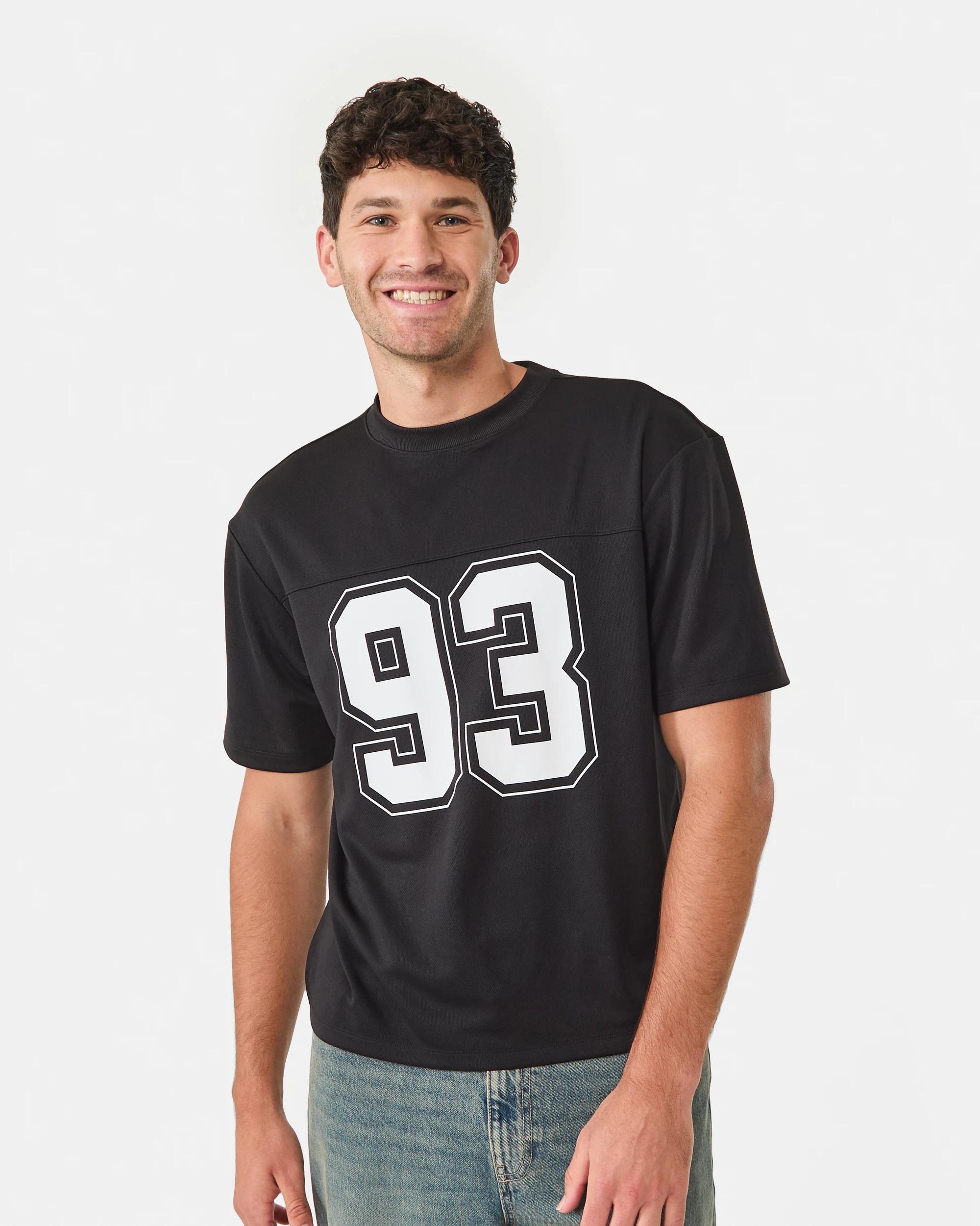 1 Mesh Boxy Print T-shirt Black, 1 of 9