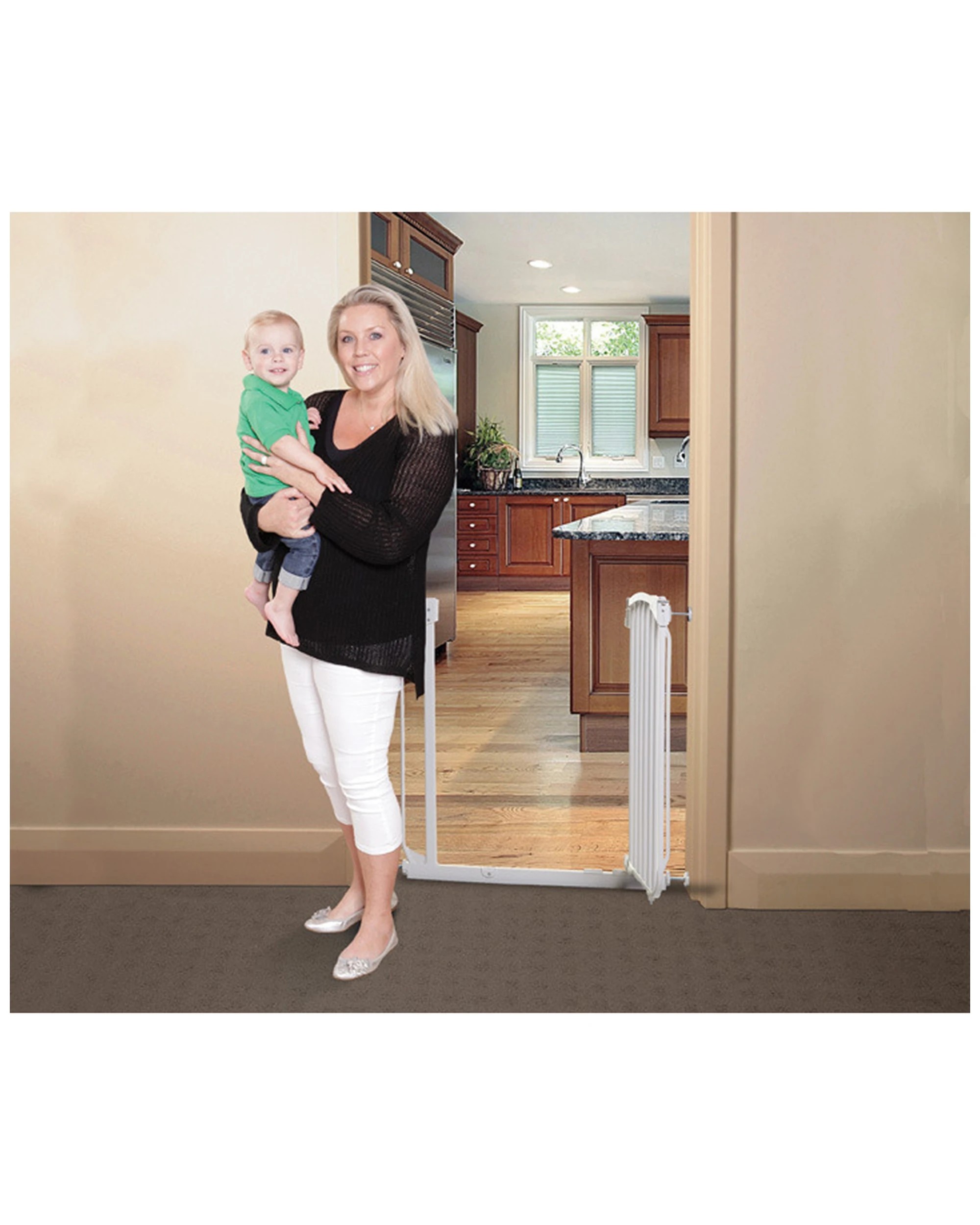 3 Dreambaby Chelsea 82cm Auto-close Security Gate Safety Barrier Kids Child Gate
 - White, 3 of 6