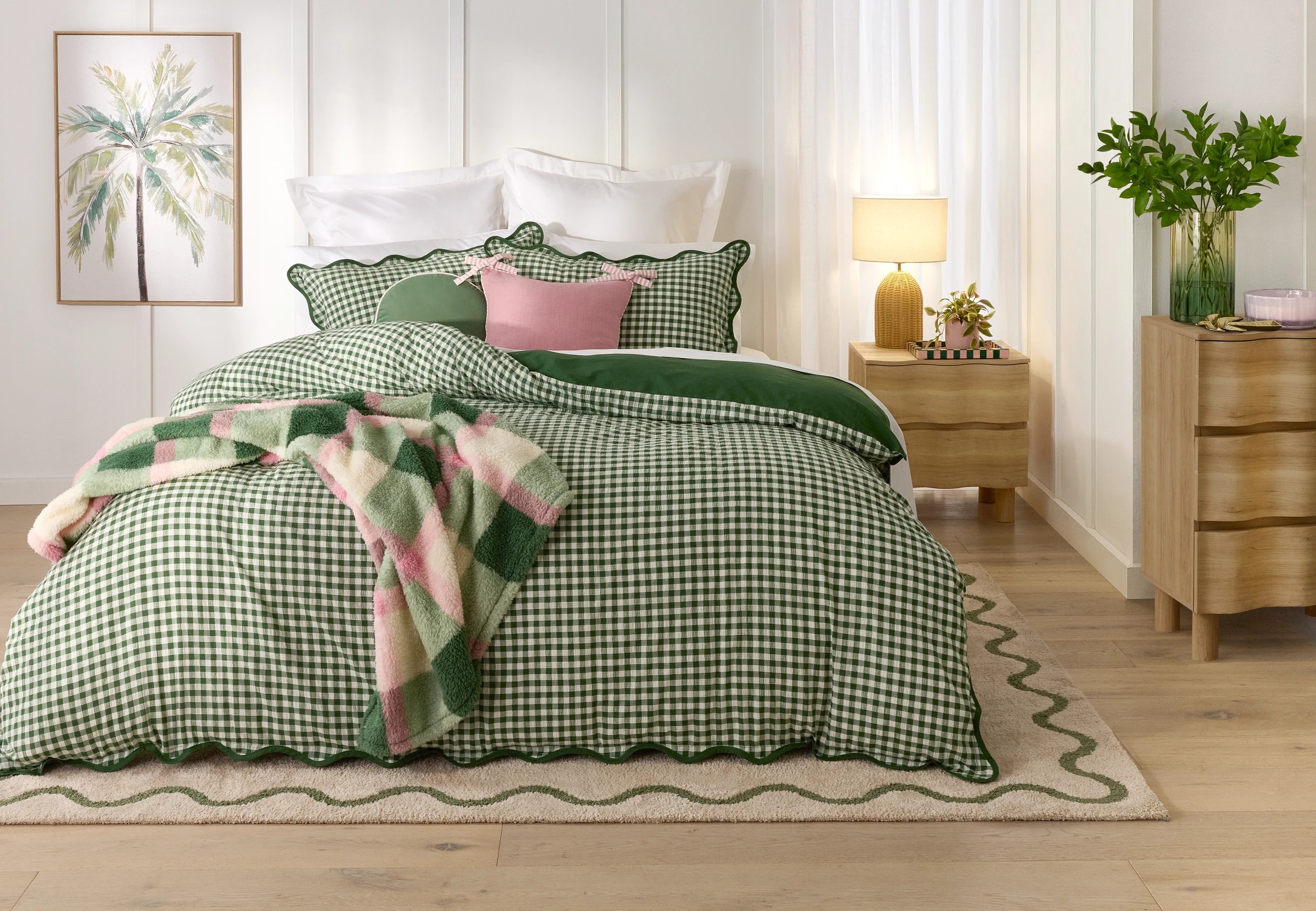 3 Gingham Scallop Cotton Quilt Cover Set - Super King Bed, Green, 3 of 3