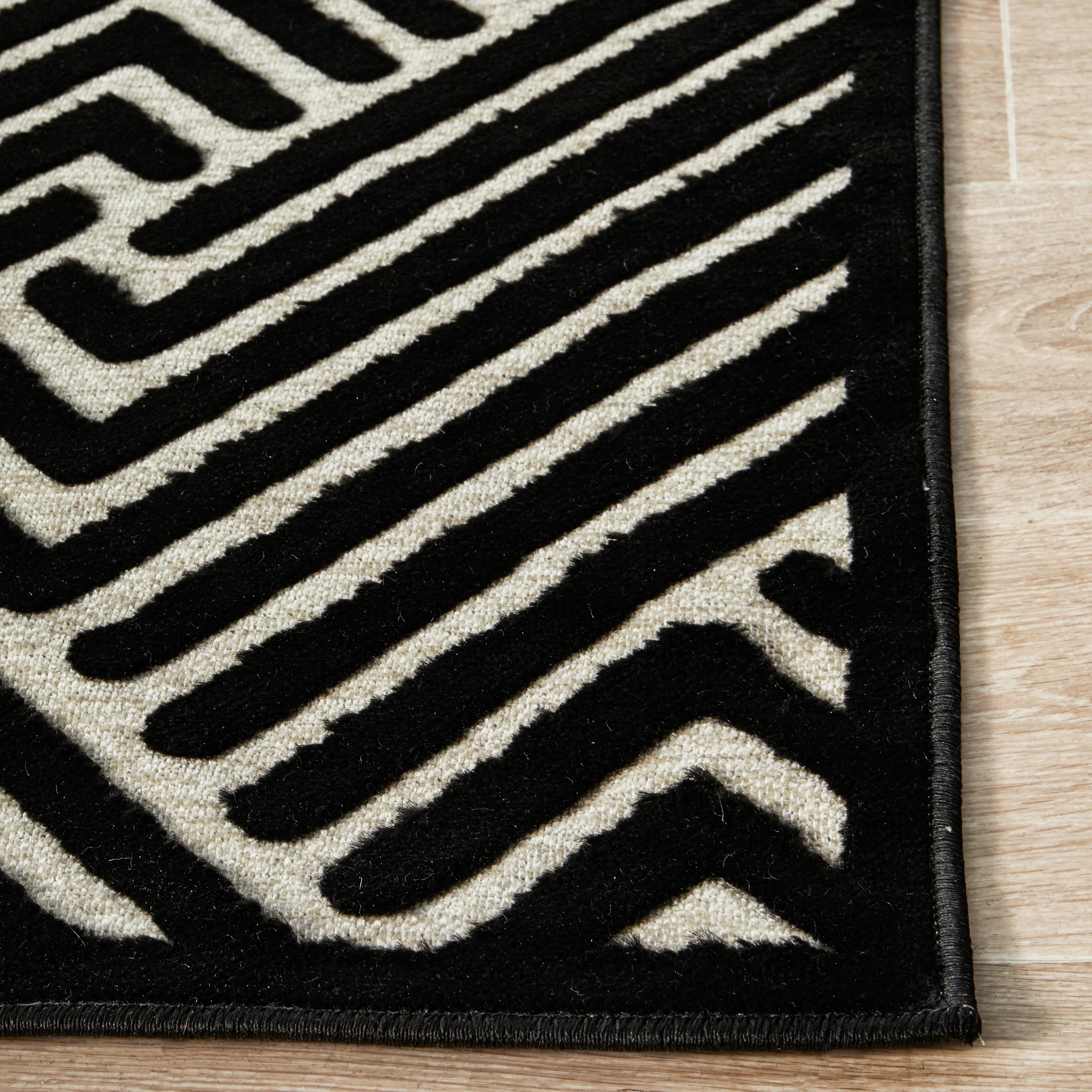 6 Common Ground Rugs Citadel Cindy 290x200 cm Rug - Black, 6 of 8