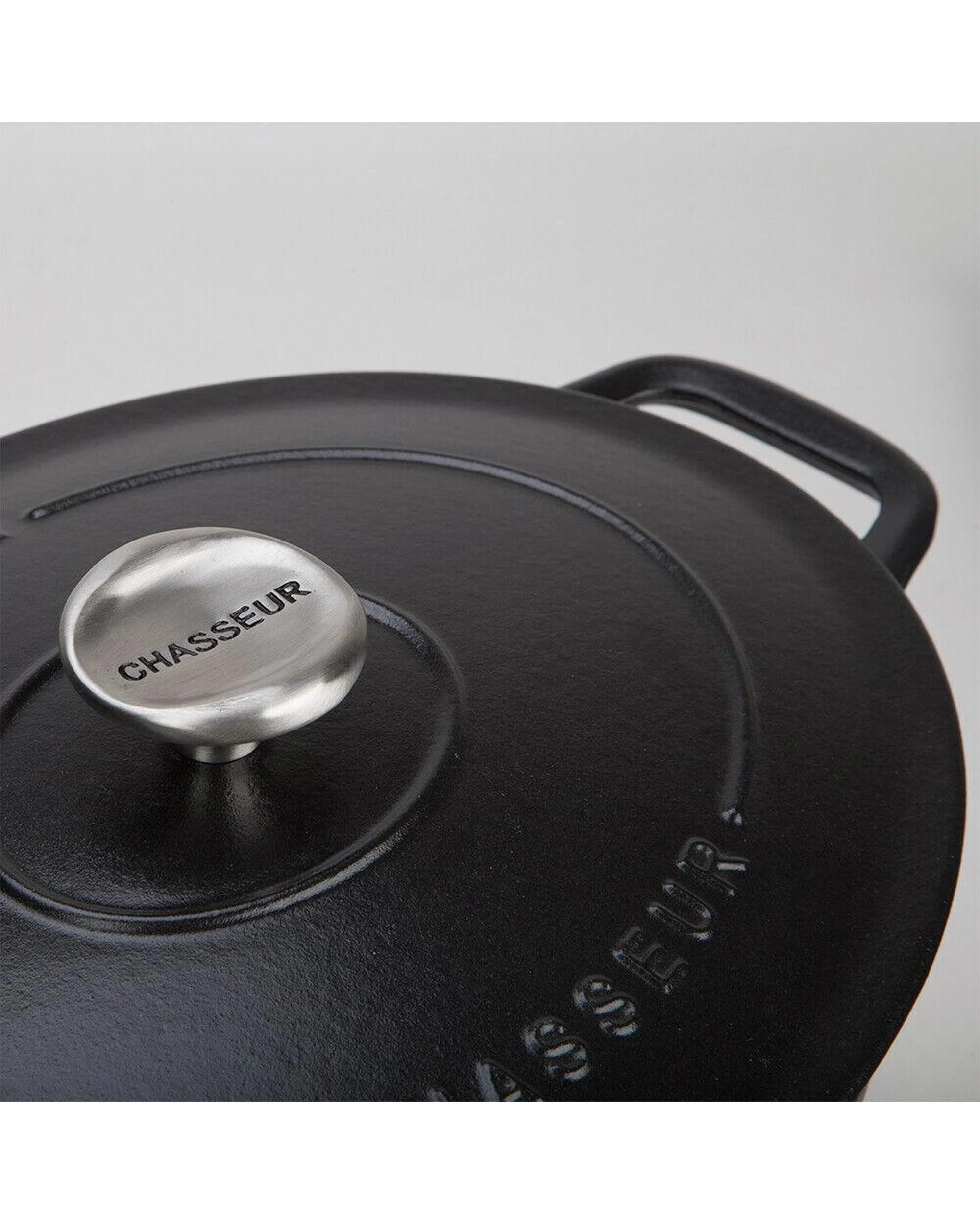 3 Chasseur Oval French Oven 27cm  4L Matte Black - Black, 3 of 5