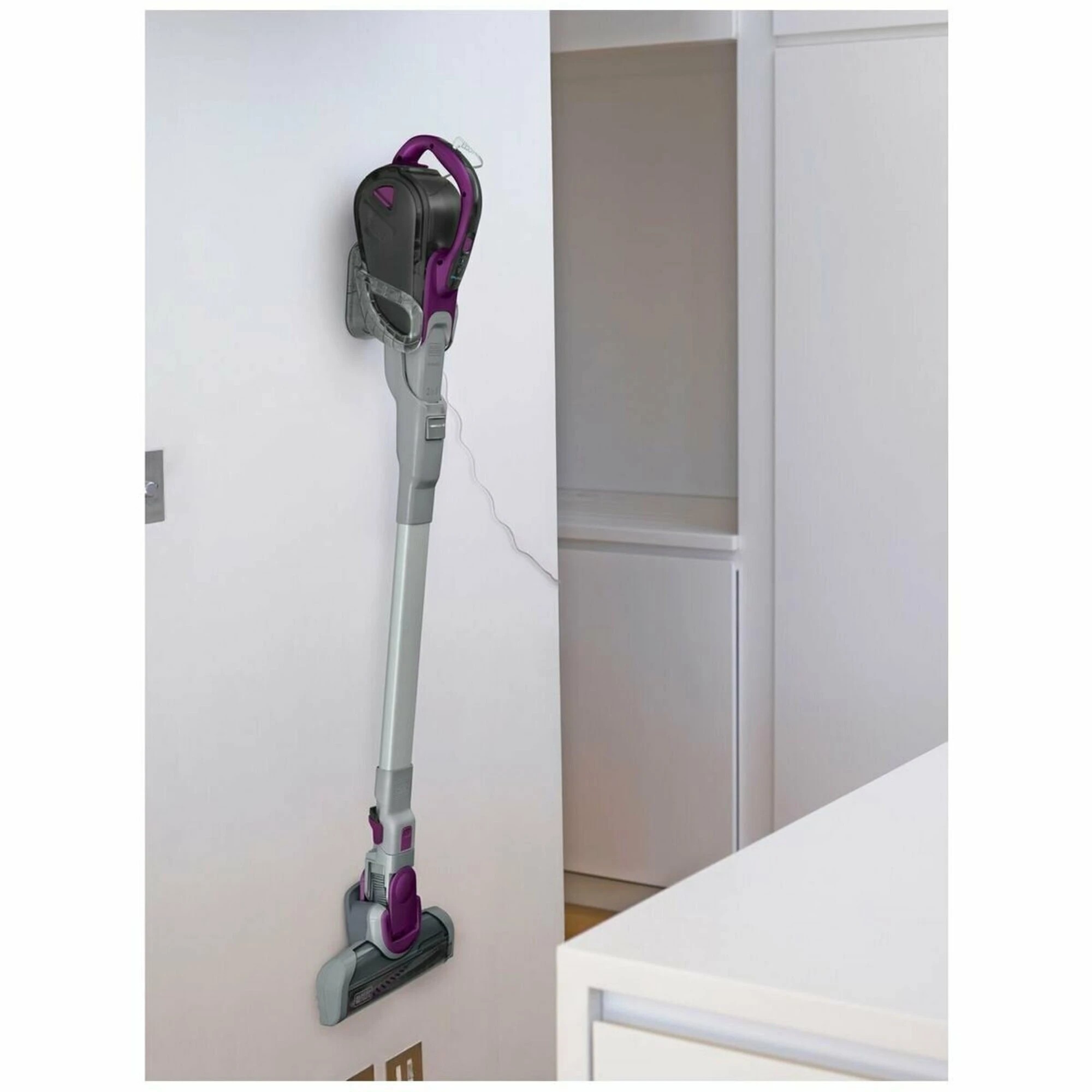 4 Black & Decker 2-in-1 Pet Stick Vacuum Cleaner, 4 of 5