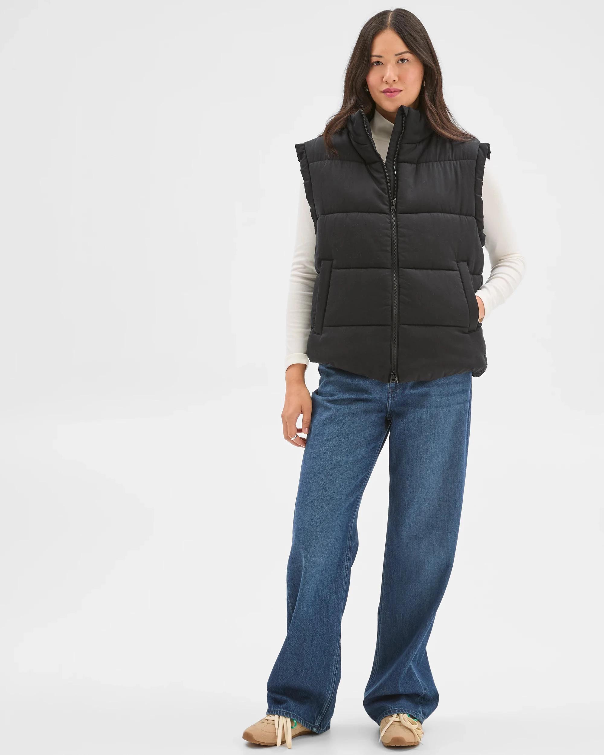 2 Target Woman Oversized Quilted Vest BLACK, 2 of 7