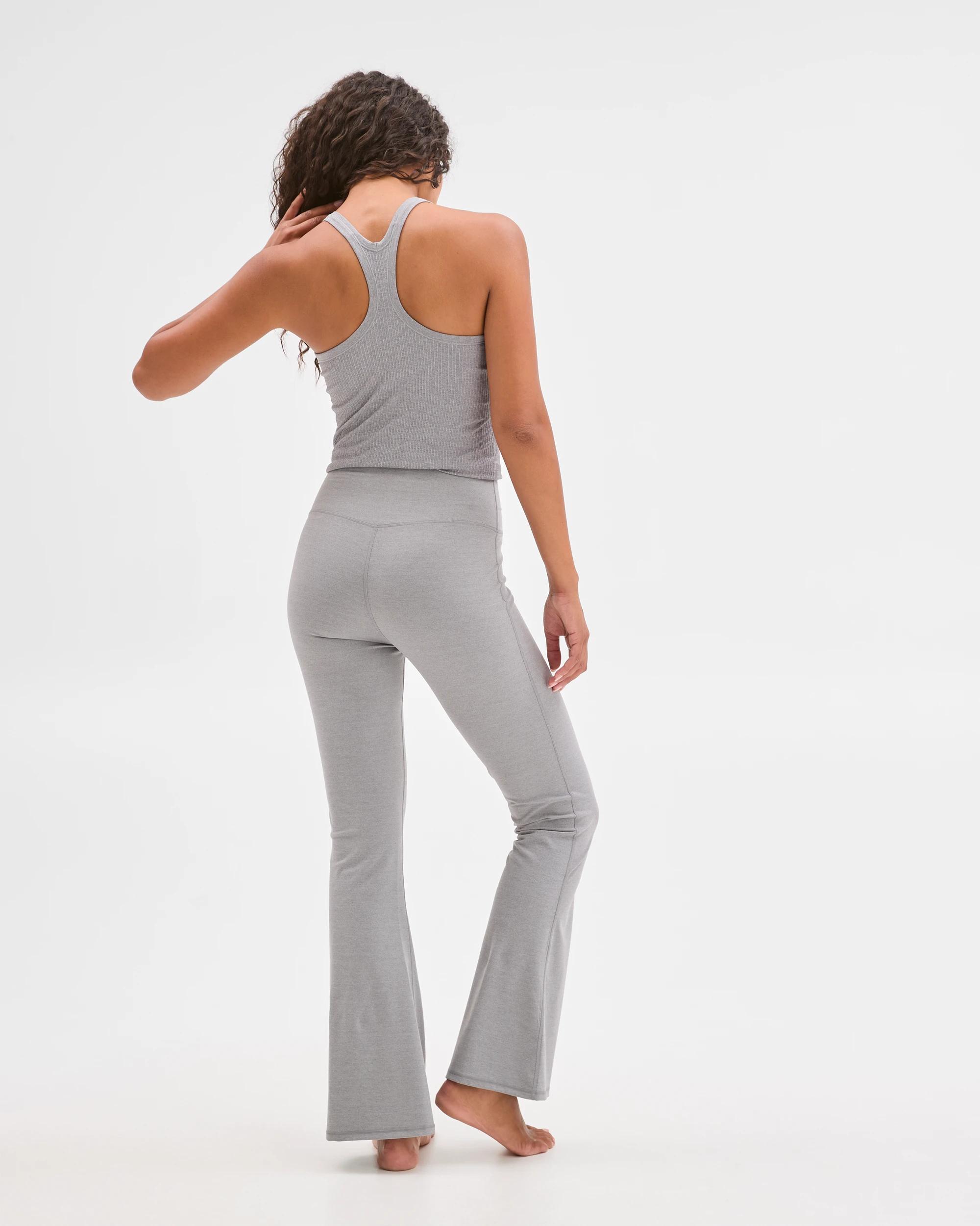 4 Target Active Active Studio Soft Yoga Flare Pants SILVER MARLE, 4 of 5