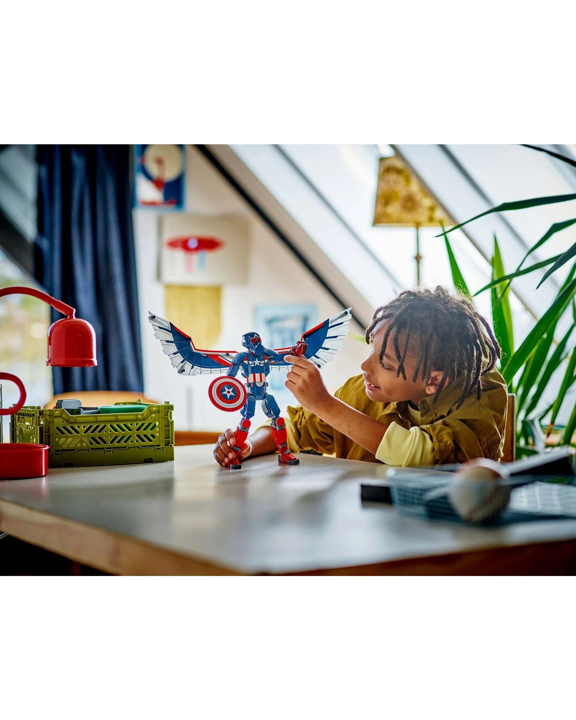 4 LEGO Marvel 76295 Captain America Construction Figure, 4 of 5