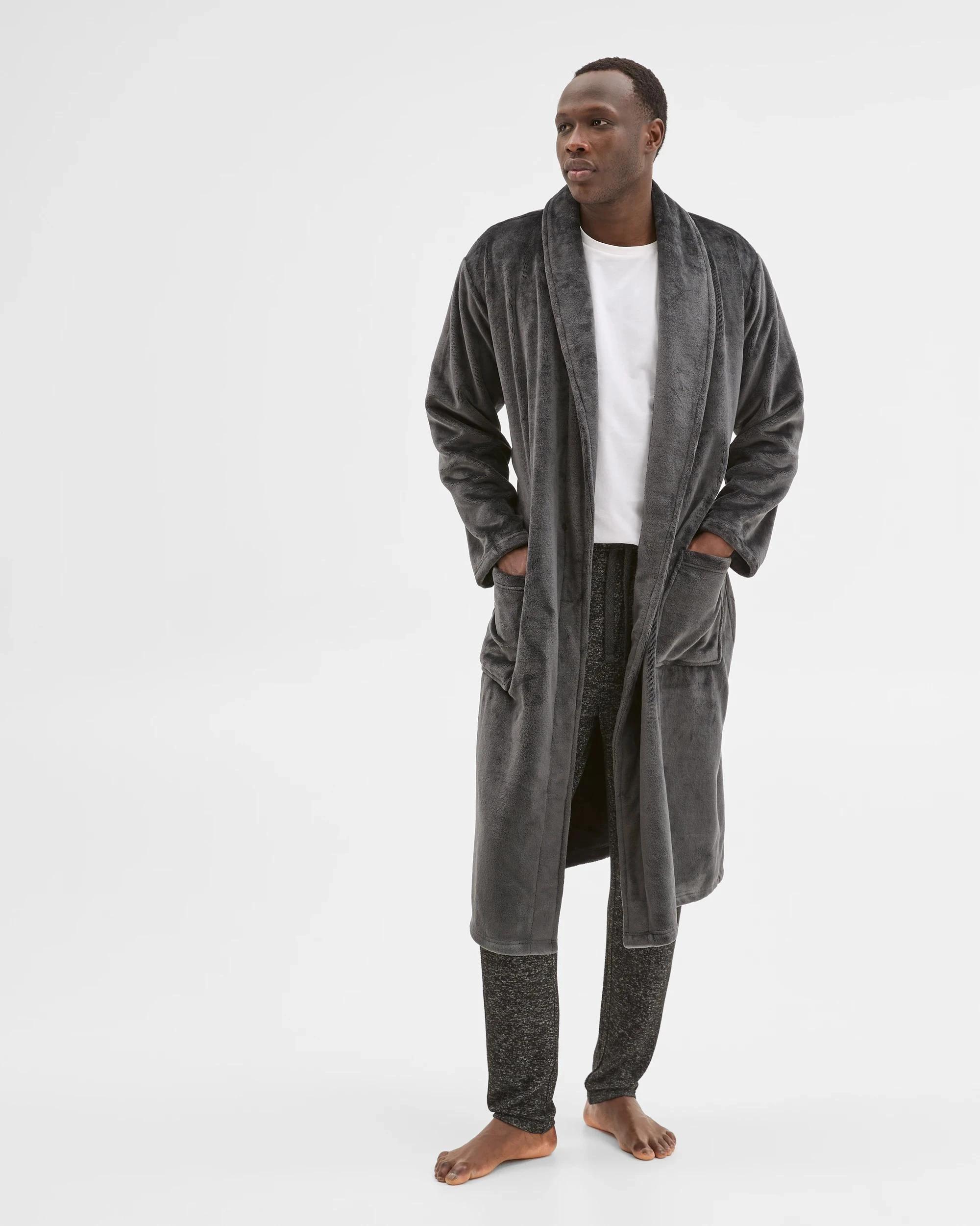 2 Target Man Coral Fleece Robe CHARCOAL, 2 of 6