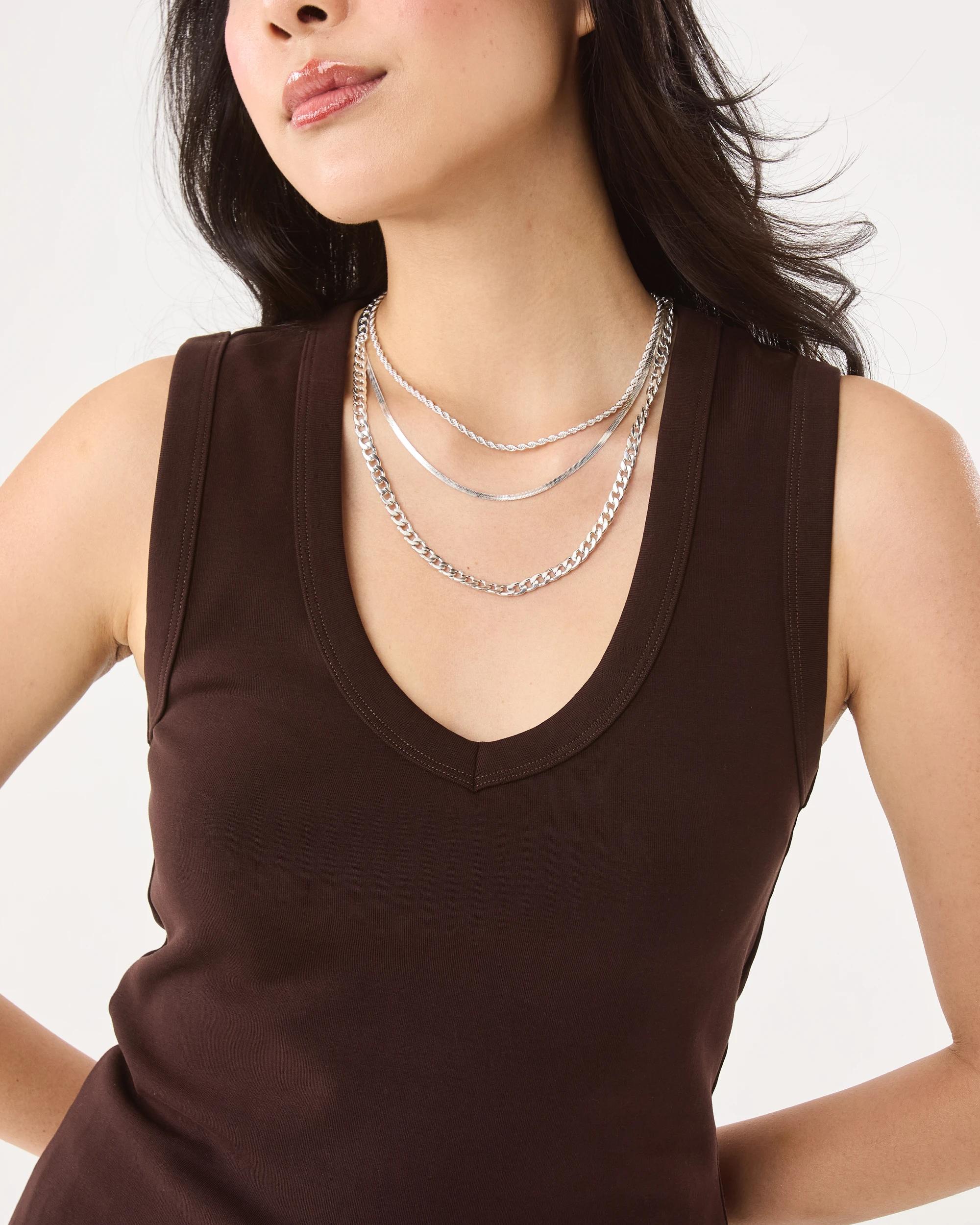 6 Sleeveless Elevated V-Neck Top Choc Plum, 6 of 8