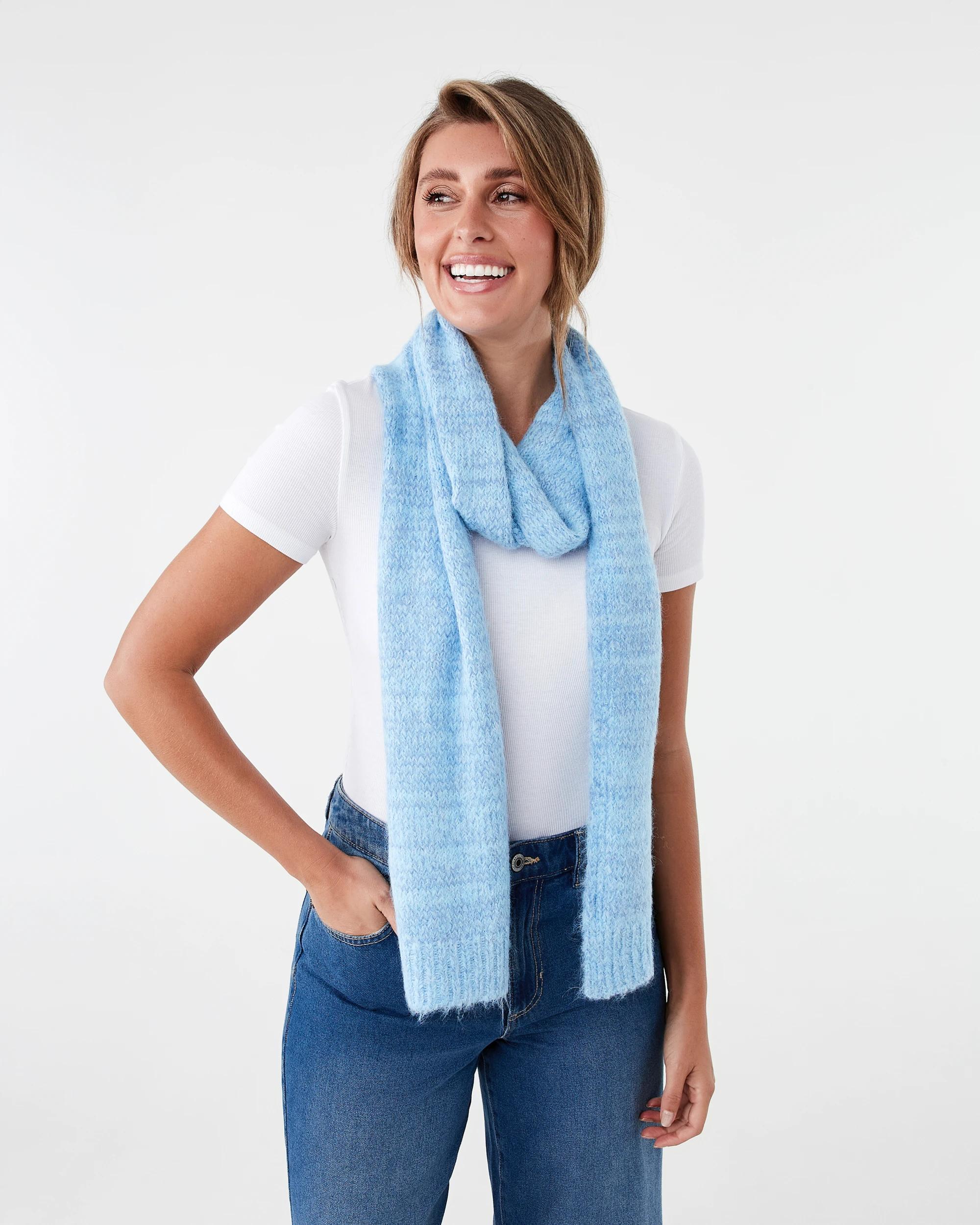 3 Chunky Knit Scarf Chmbr Blue, 3 of 3