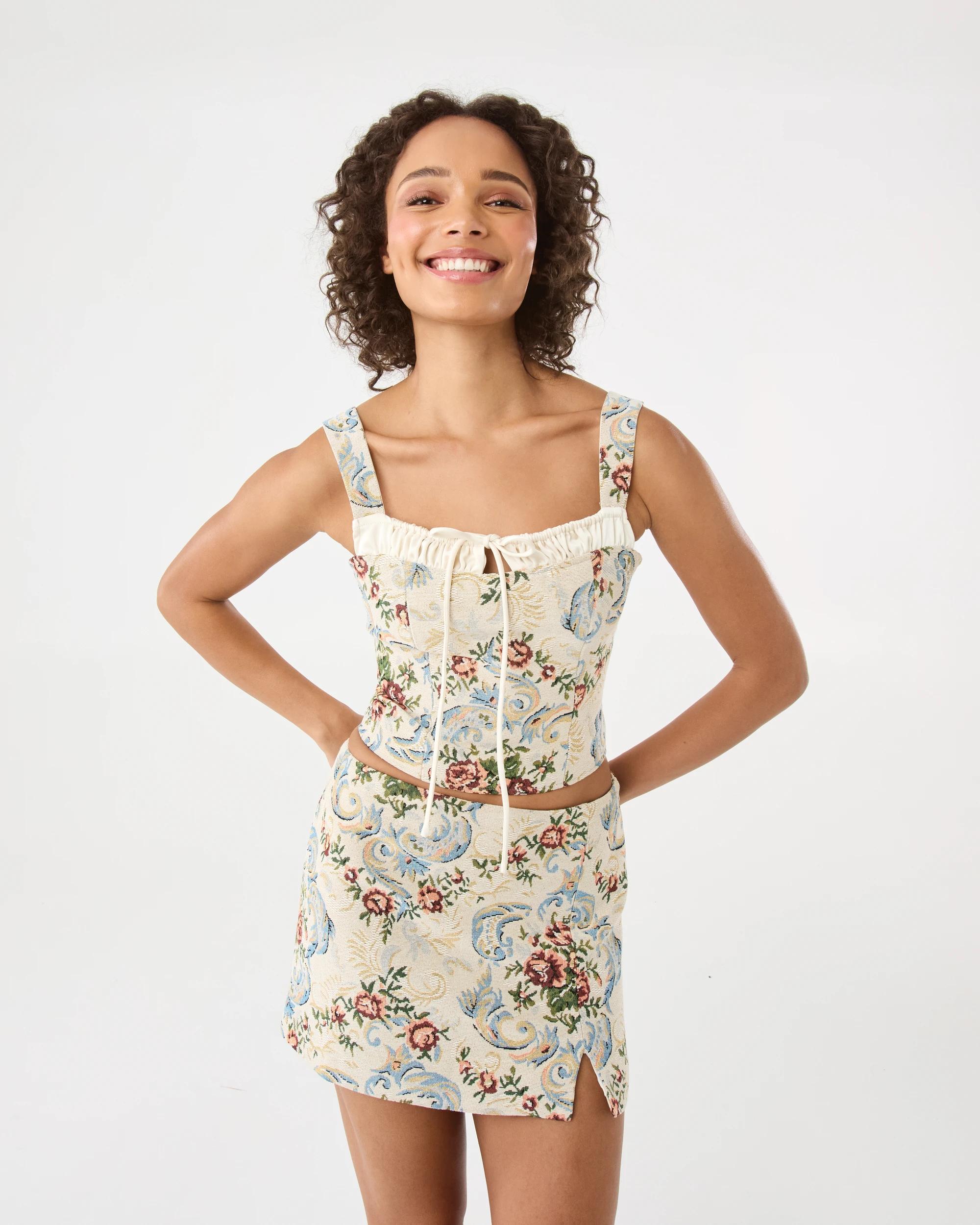 10 Sleeveless Tapestry Jacquard Top Jaquard, 10 of 10