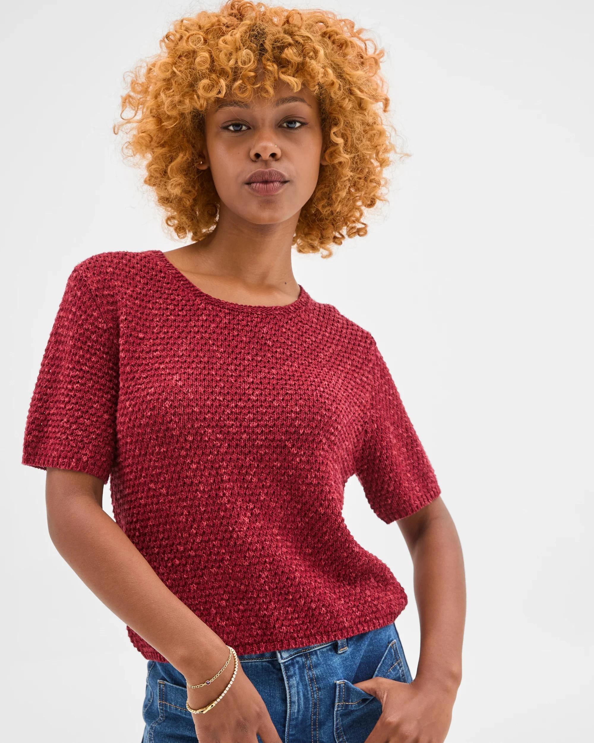 4 Target Petites Petites Short Sleeve Textured Knit T-Shirt GARNET, 4 of 5