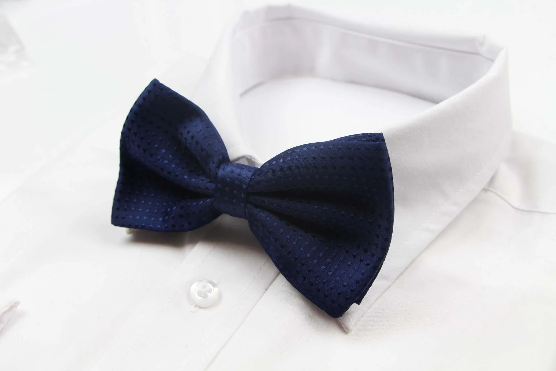 4 Zasel Mens Navy Polka Dot Patterned Bow Tie - Blue, 4 of 5