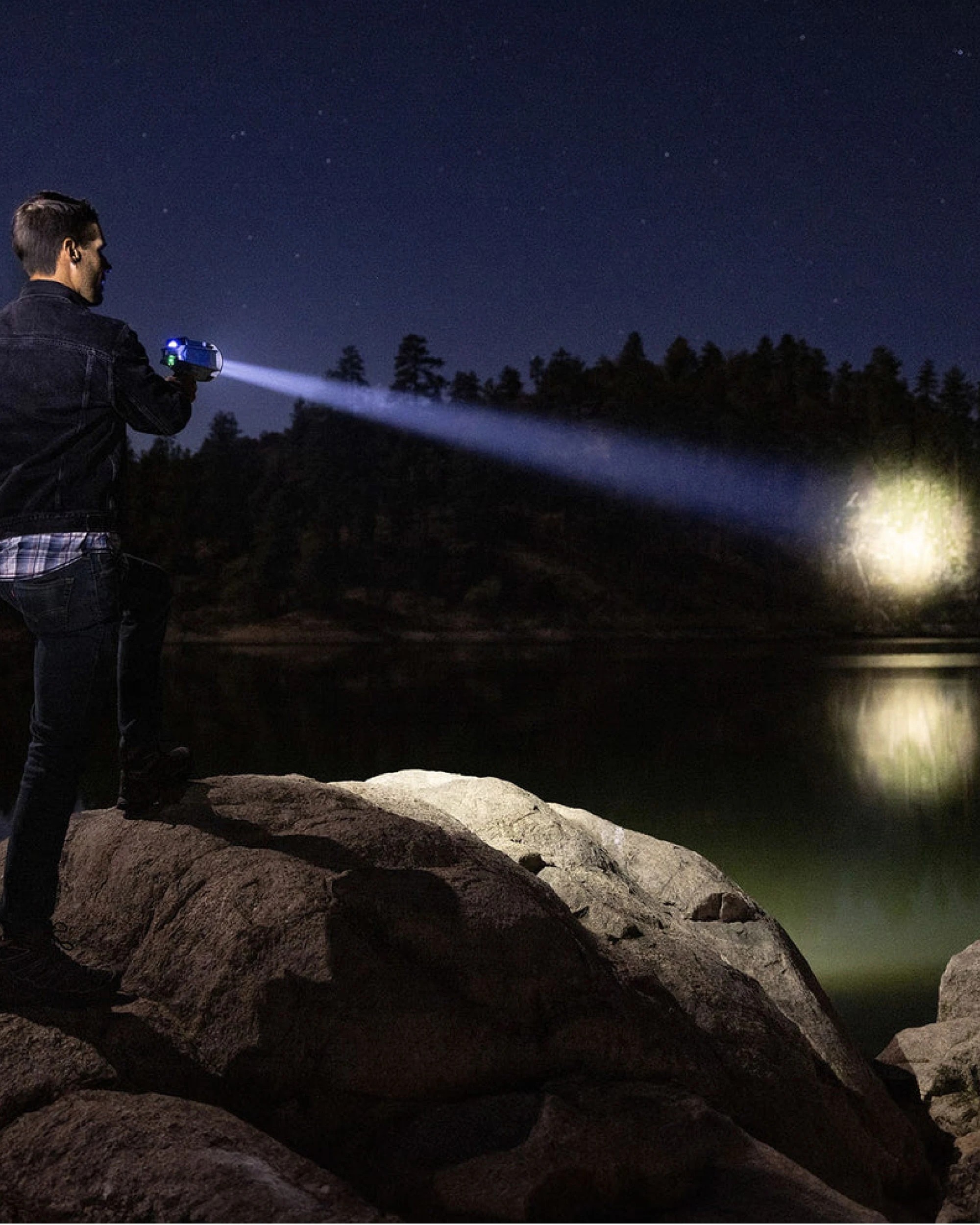 5 Star Patrol Mega-Bright Rechargeable Spotlight Flashlight and Floodlight, 5 of 8