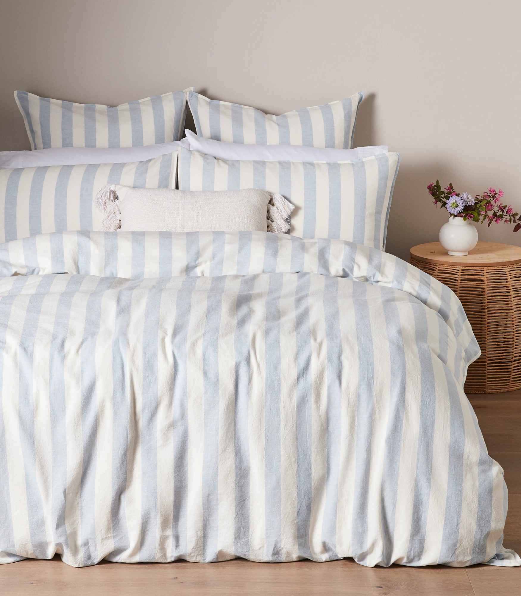 1 Target Reid Stripe Linen/cotton Quilt Cover Set
 - Super King Bed
 - Blue, 1 of 3