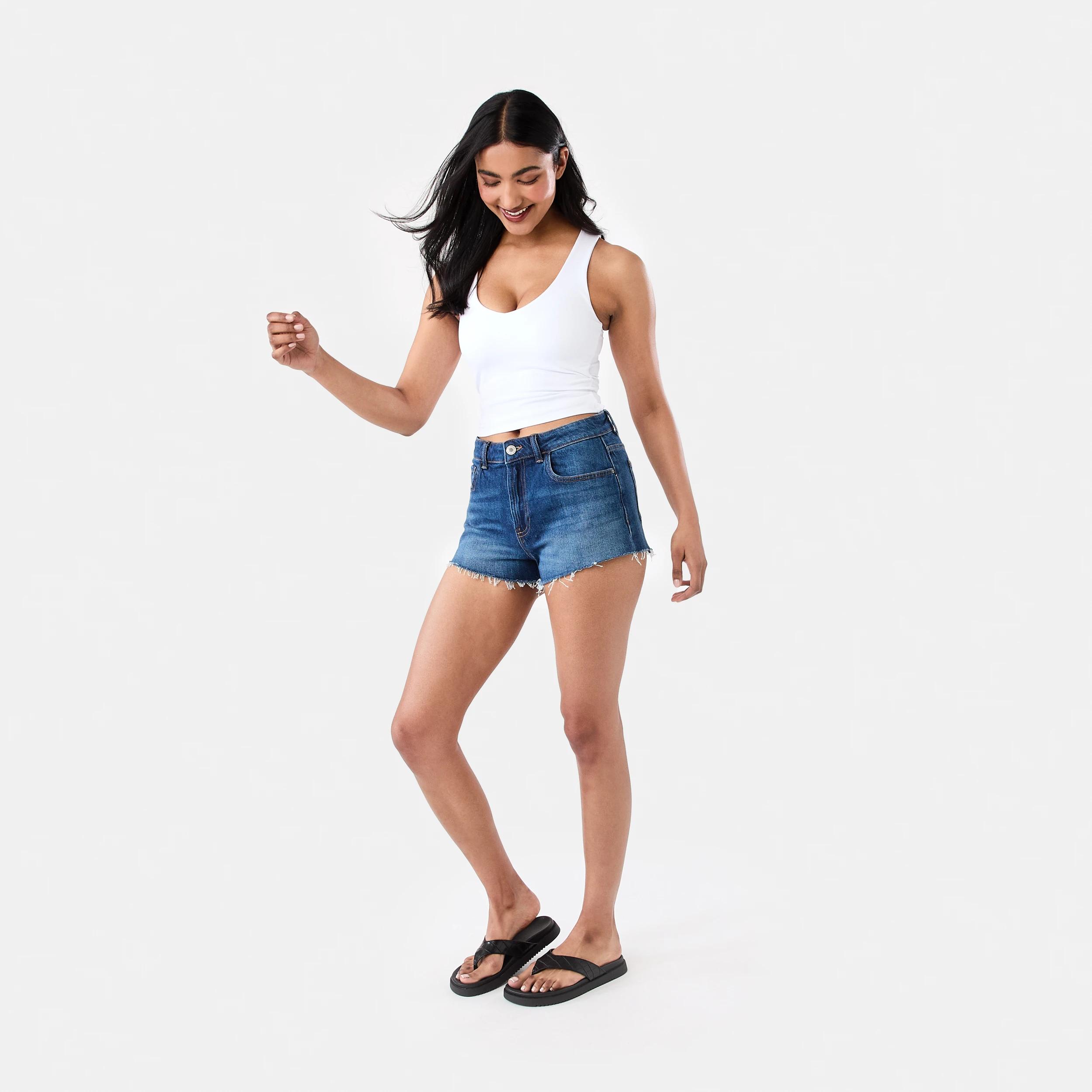 3 Contour V-Neck Shelf Tank White, 3 of 6