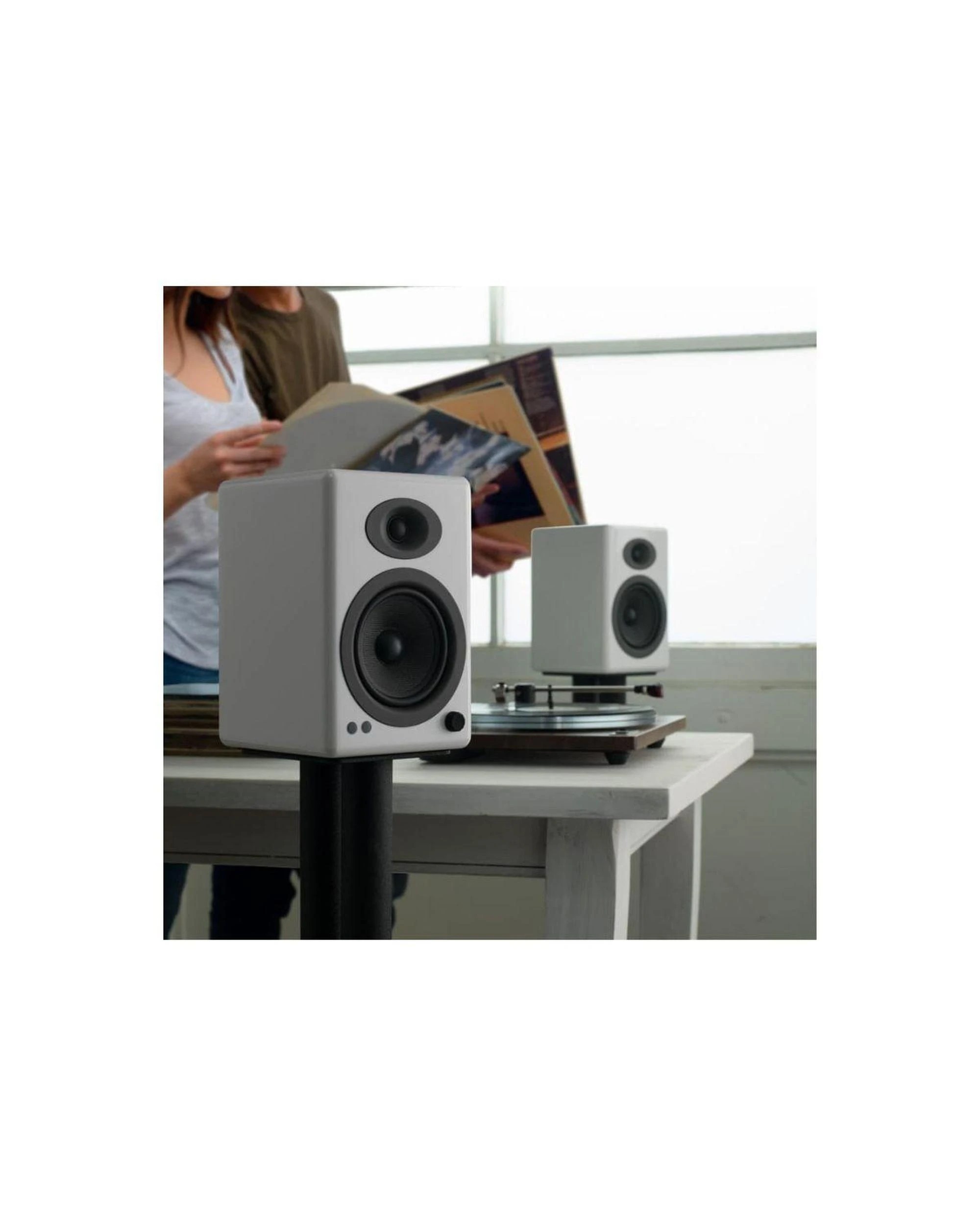 3 Audioengine A5 Wireless Desktop Speaker Gloss White, 3 of 3