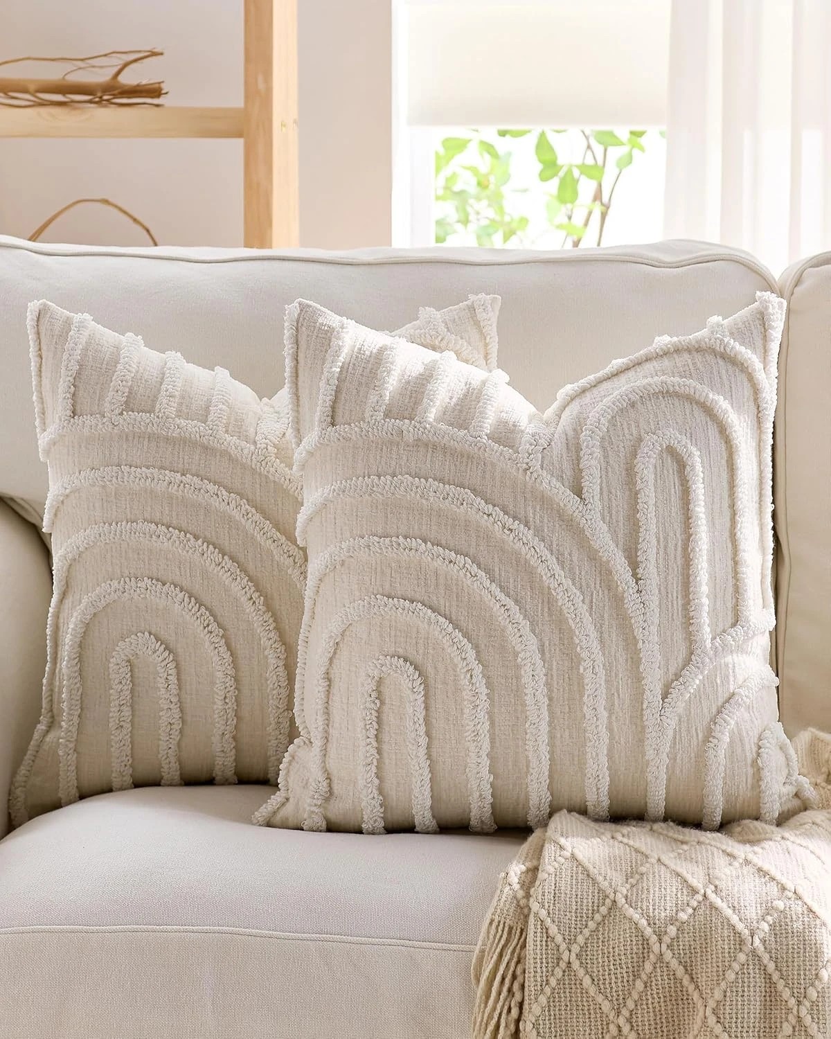 1 Gioia Casa 2-Pack Tufted Arch Cushion Covers 45cm x 45cm - Snow, 1 of 3