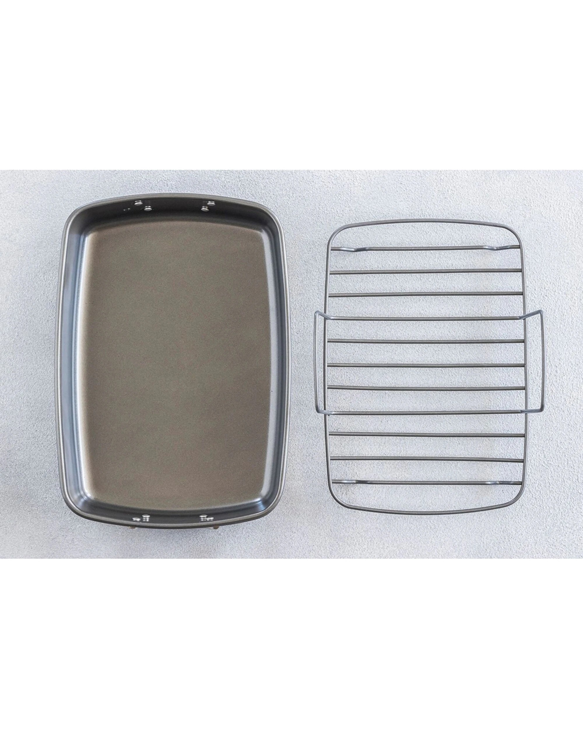 3 MasterCraft 40x28cm Heavy Base Non-Stick Roaster With Removable Roasting Rack - Black, 3 of 8