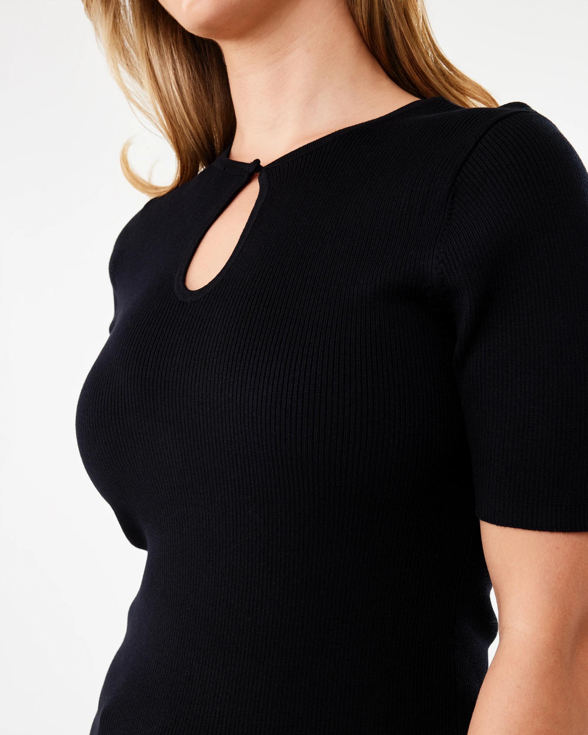 6 Short Sleeve Keyhole Top Black, 6 of 6