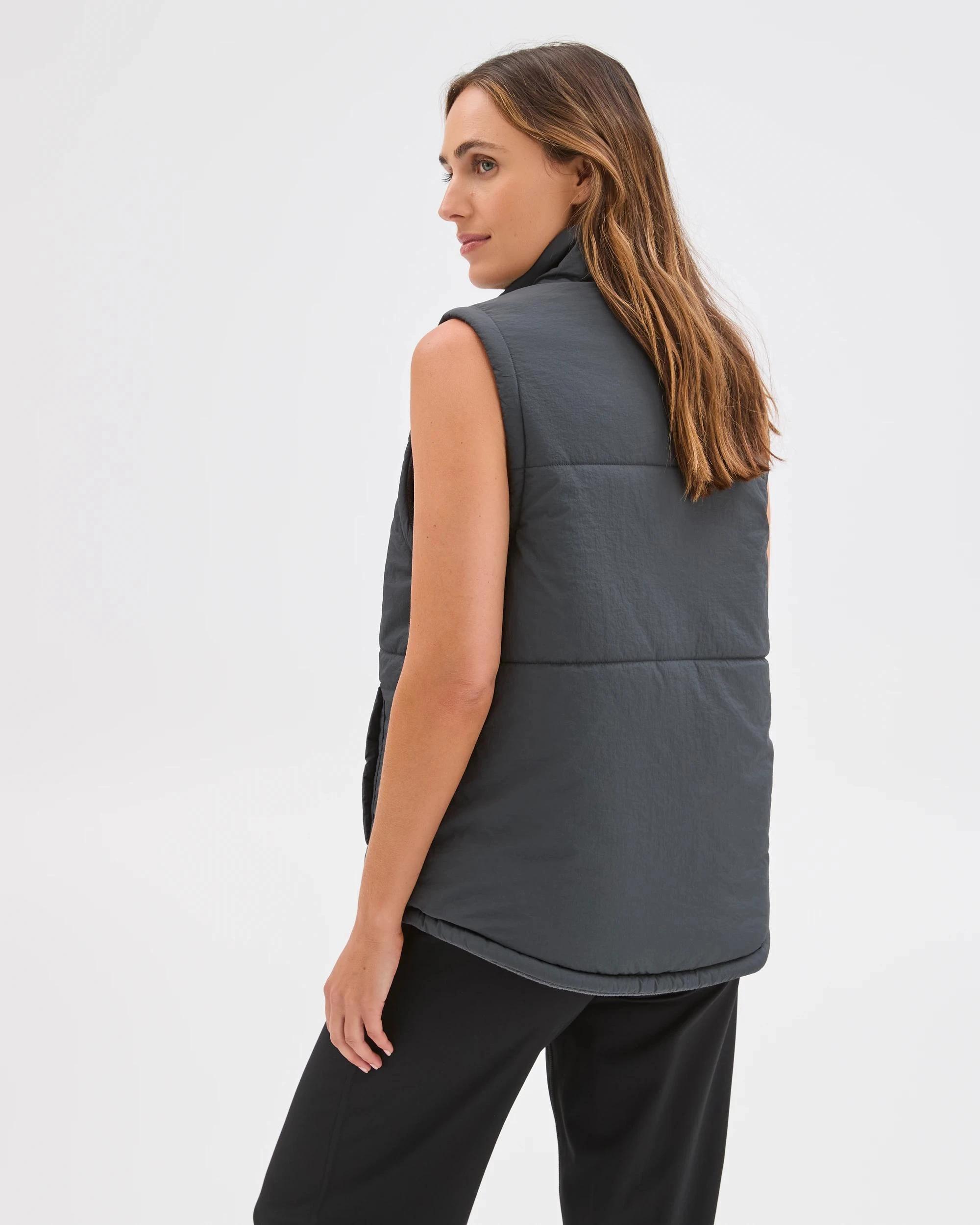 6 Target Woman Reversible Puffer Vest GRAPHITE, 6 of 6