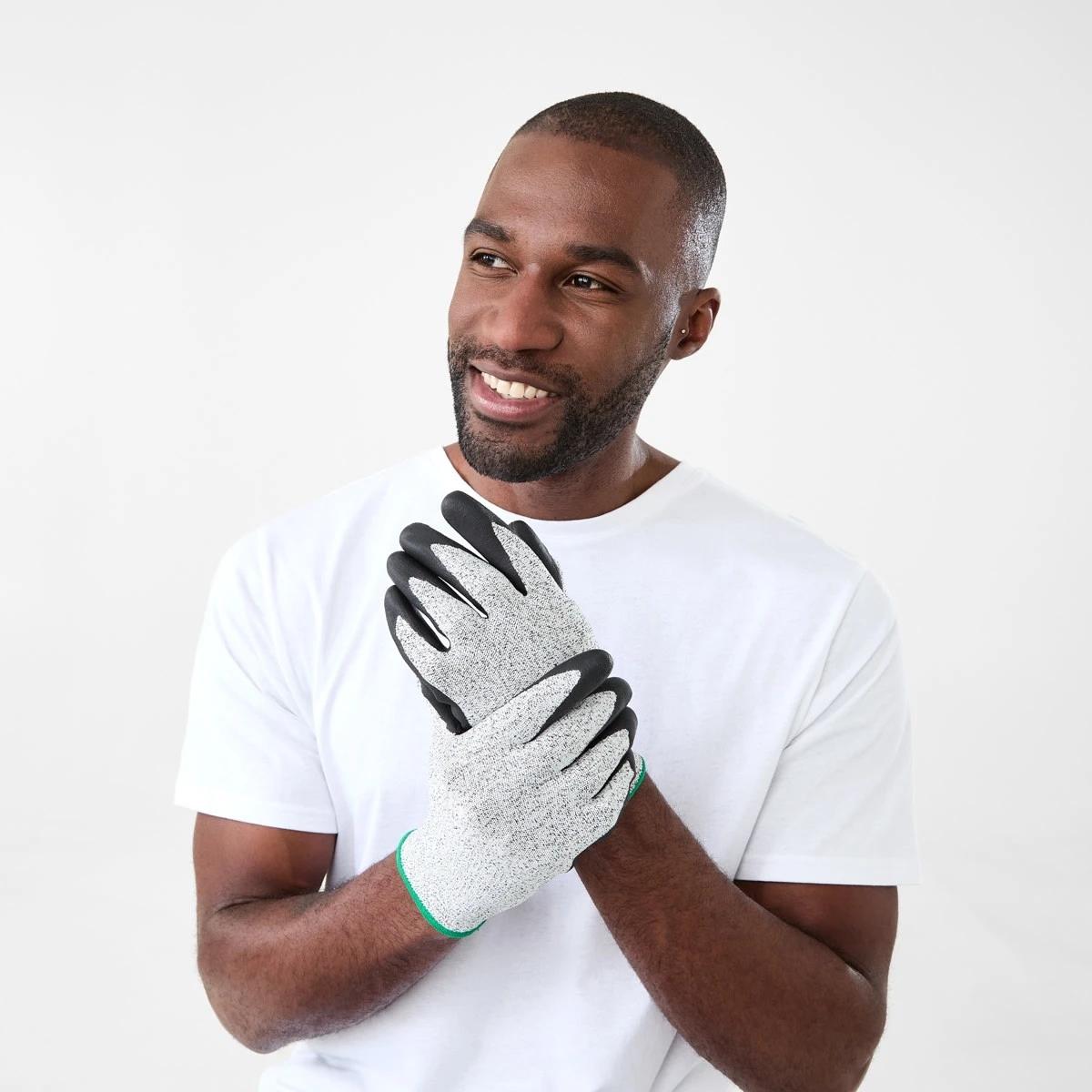 2 Workwear Safety Gloves BLACK, 2 of 3