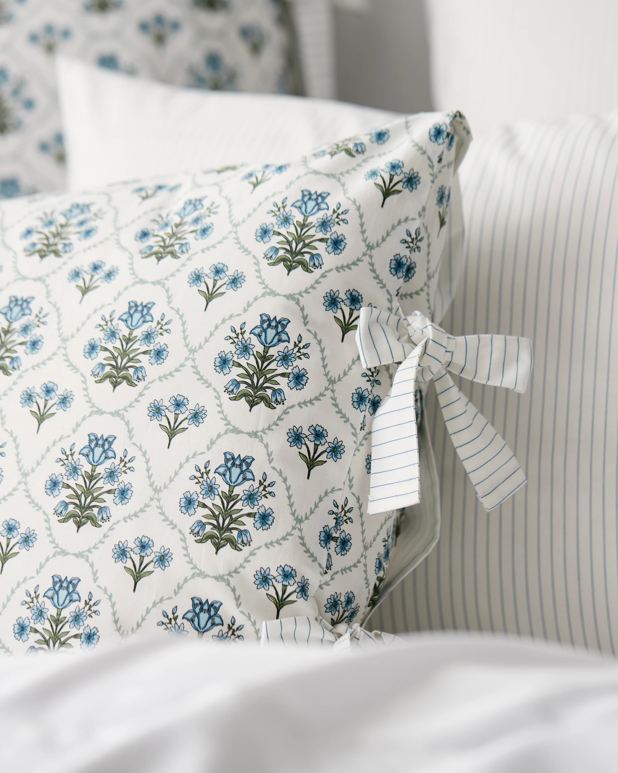 5 Target Adeline Australian Cotton Floral Quilt Cover Set - Double Bed - White, 5 of 10