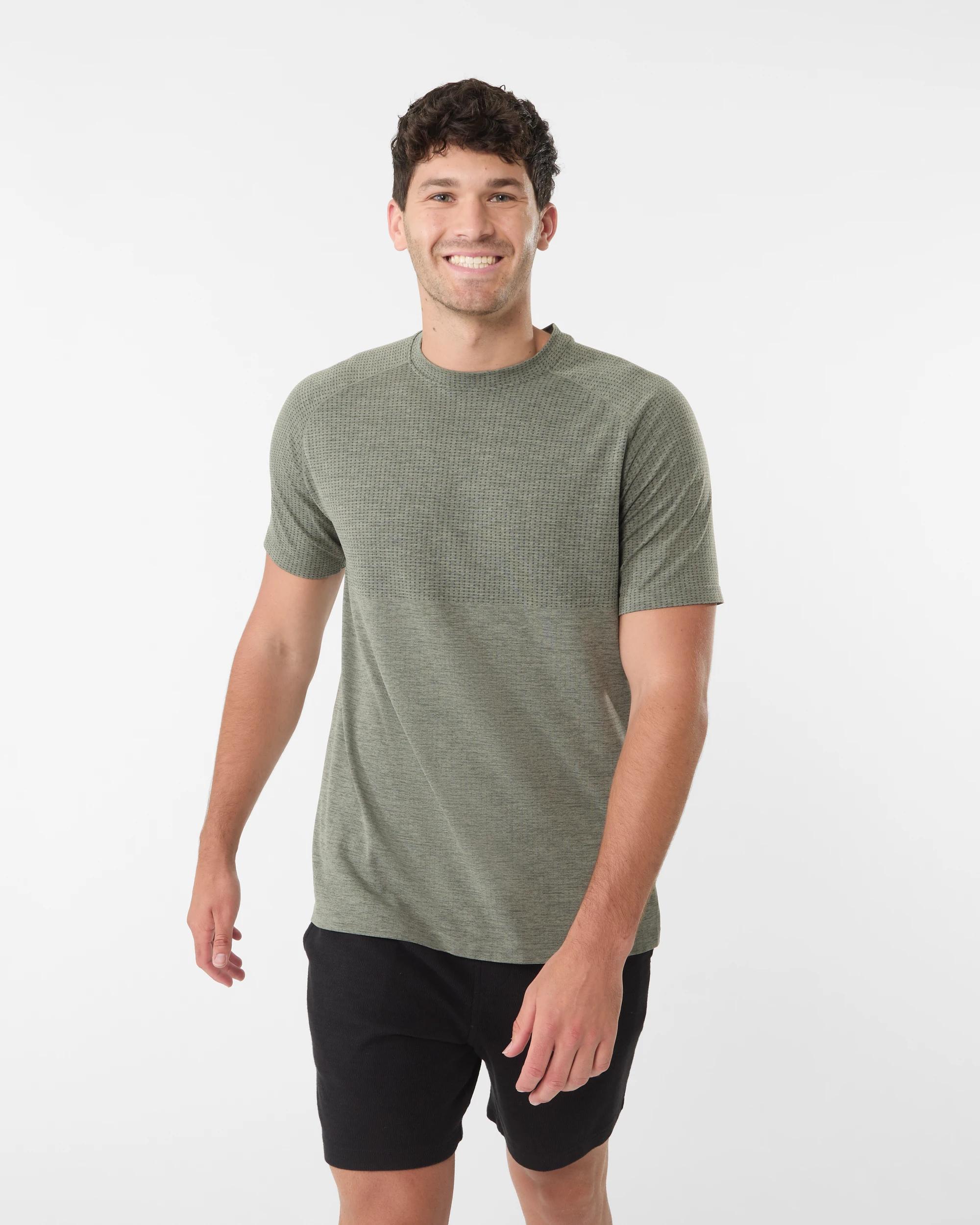 1 Active Mens Movement T-shirt Grn Marle, 1 of 6