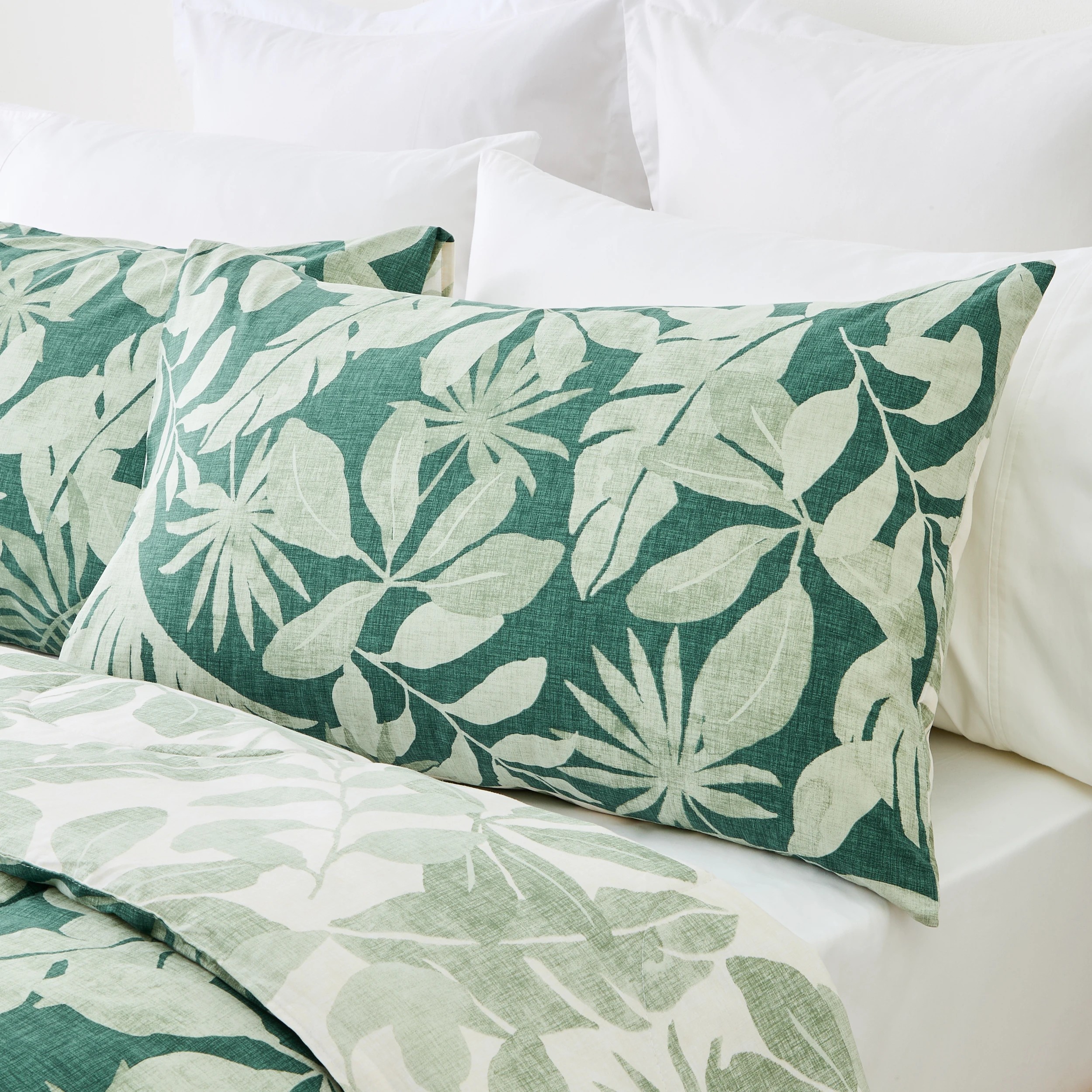 3 Cruise Reversible Comforter Set - Queen Bed, 3 of 7