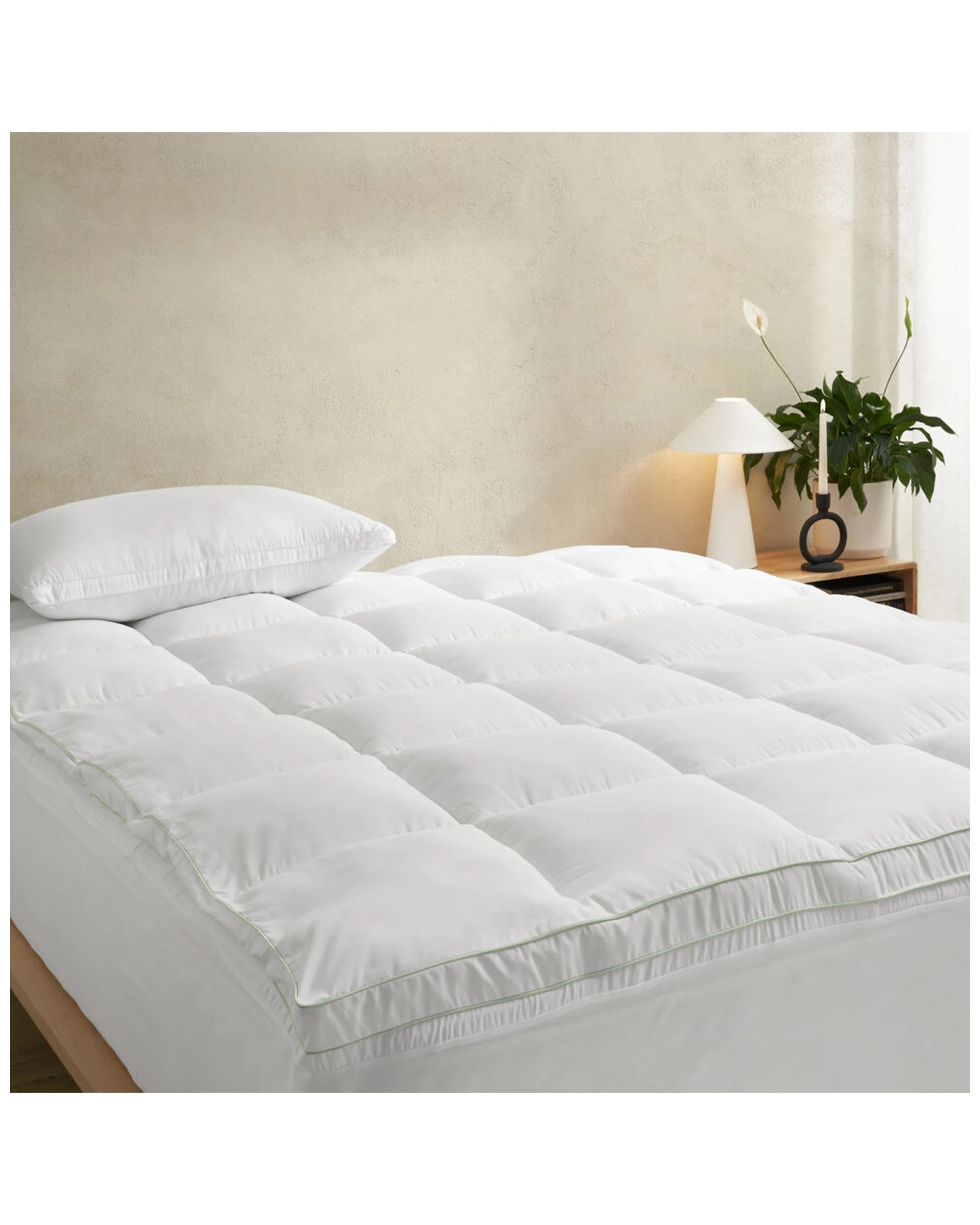2 Sheraton Luxury Maison Queen Bed Bamboo Mattress Topper 1000 Gsm
 - White, 2 of 4