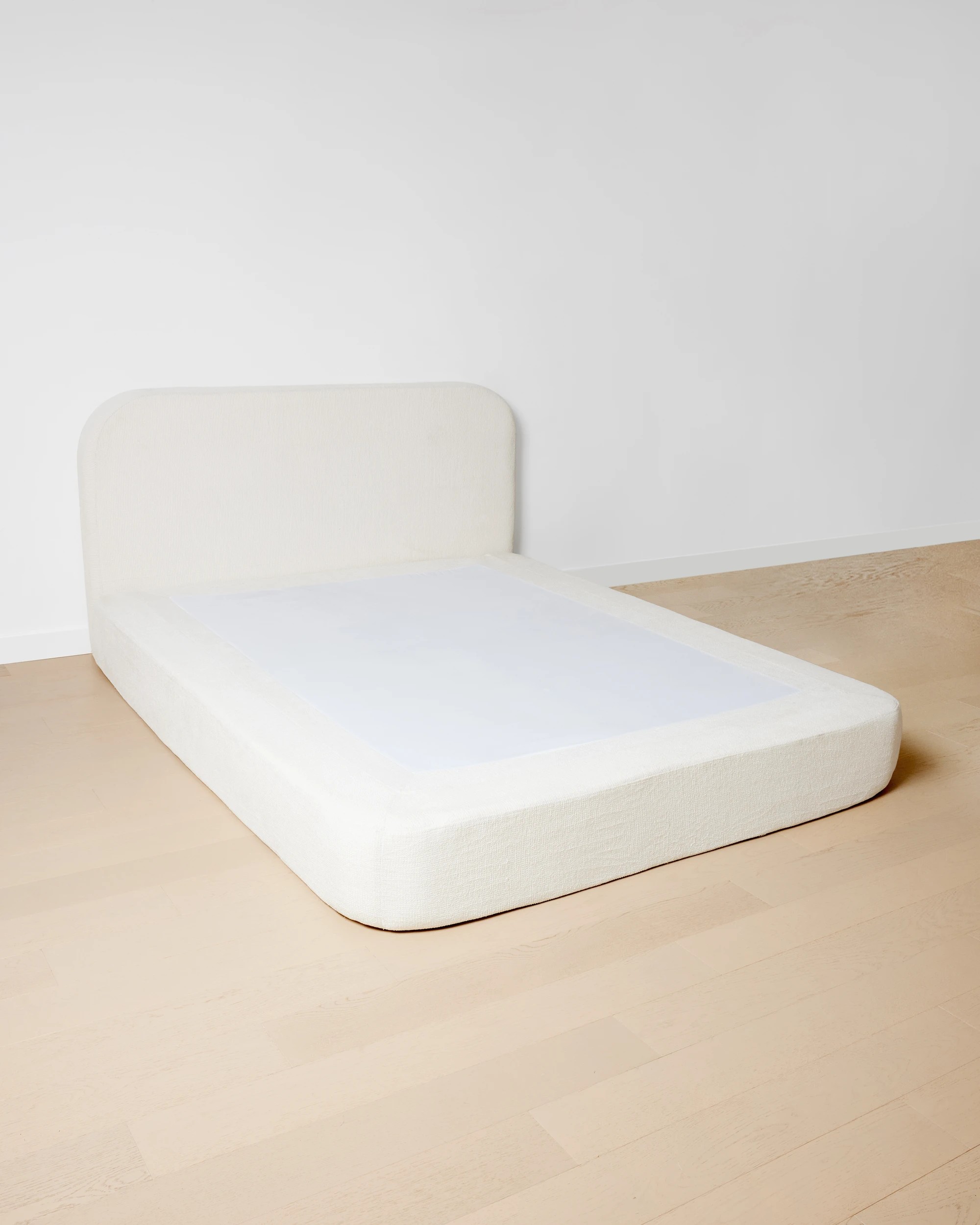 3 Arlo Upholstered Bed - Queen Bed, 3 of 7
