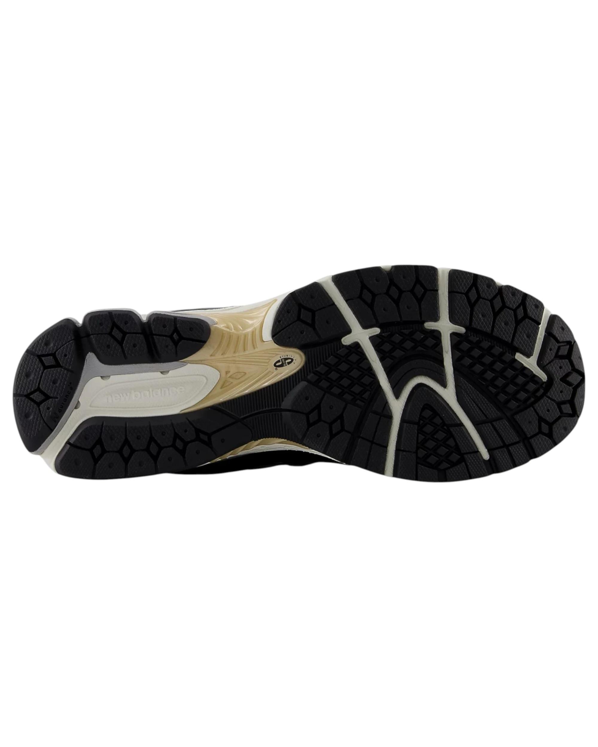 2 New Balance Mens 2002R Black/ Gold Athletic Shoes BLACK/GOLD, 2 of 6