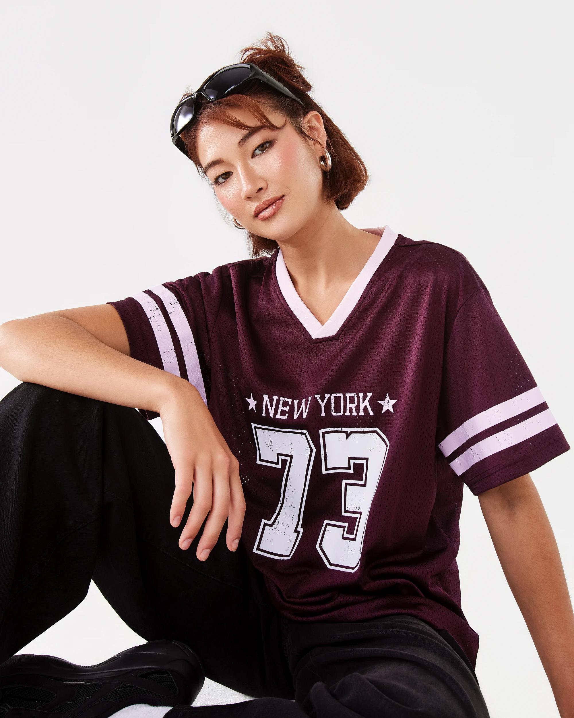 10 Short Sleeve Varsity Top Red Royale, 10 of 10