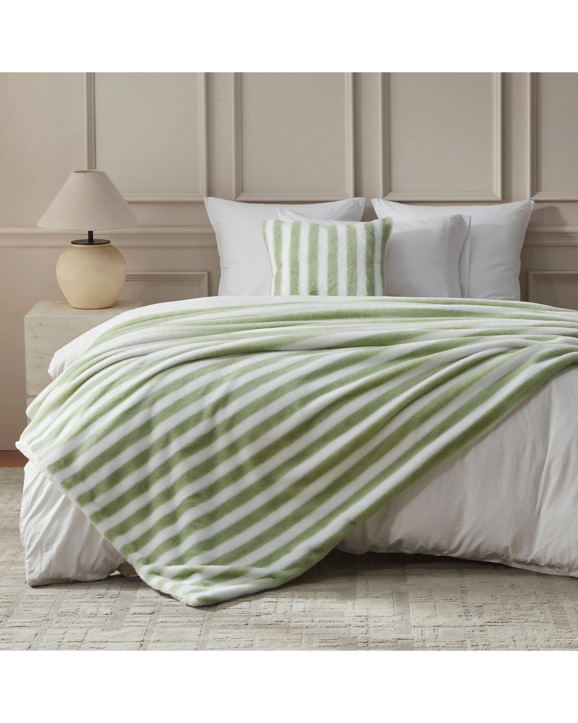 1 Dreamaker Linea Faux Fur Throw 180x200cm - Olive, 1 of 7