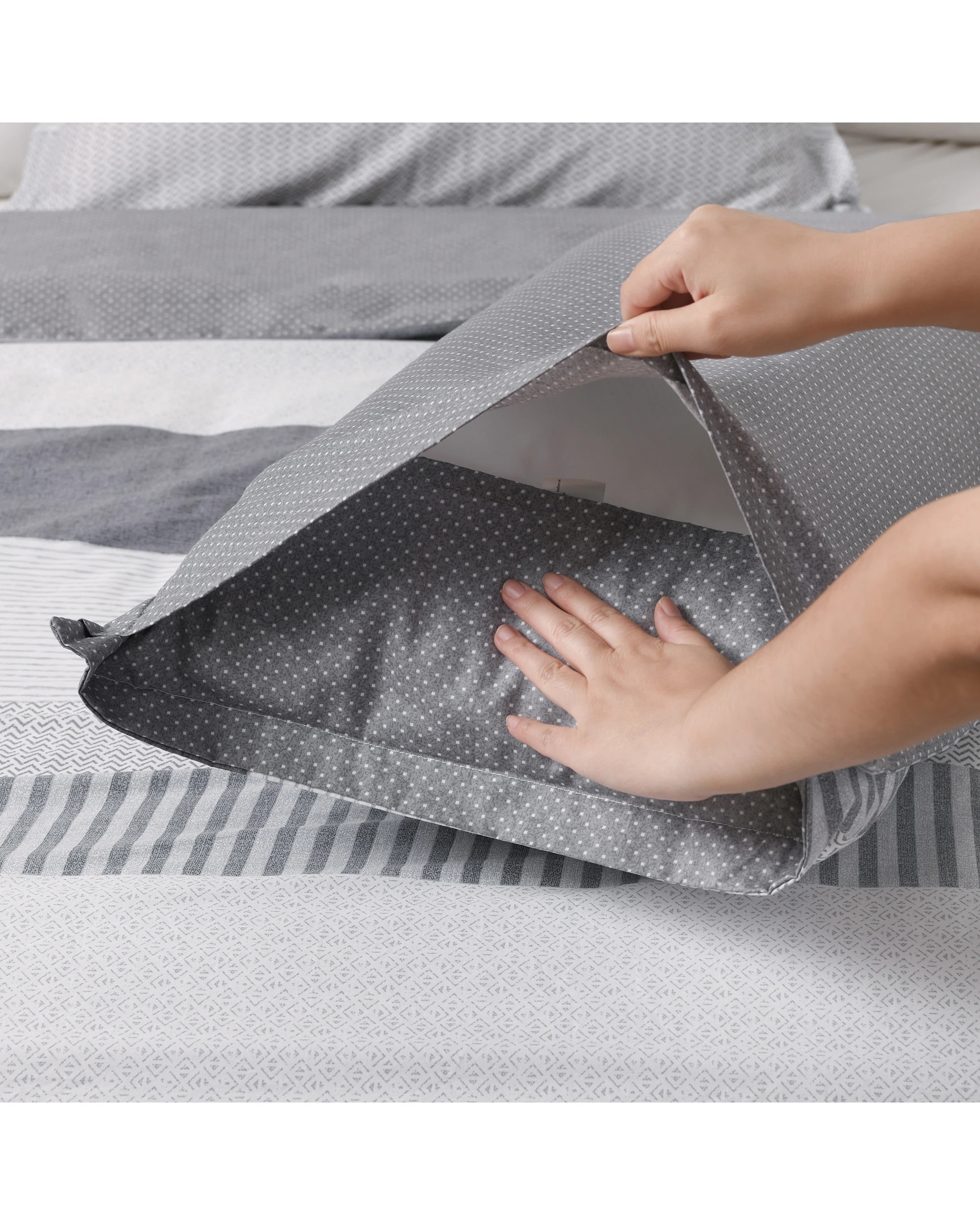 8 Dreamaker Artarmon 100% Cotton Reversible Quilt Cover Set - King Single Bed - Grey, 8 of 8