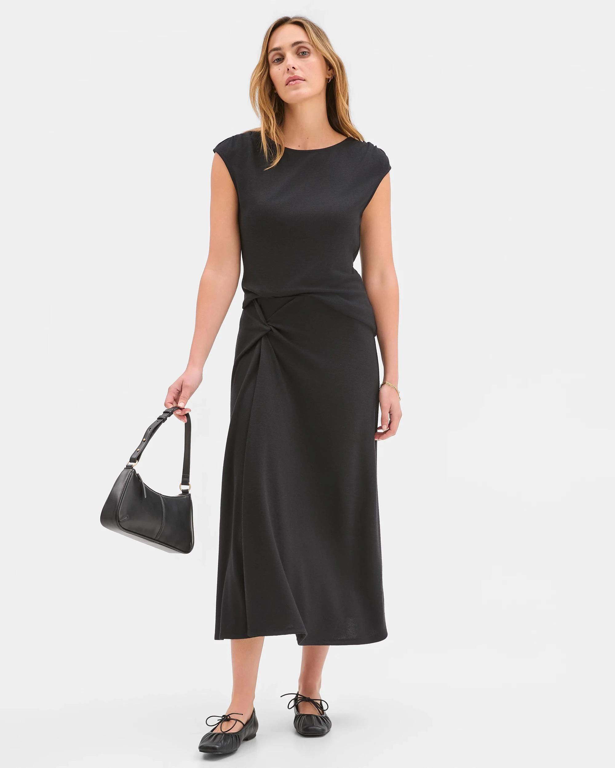 1 Preview Sleeveless Drape Tank Top BLACK, 1 of 5