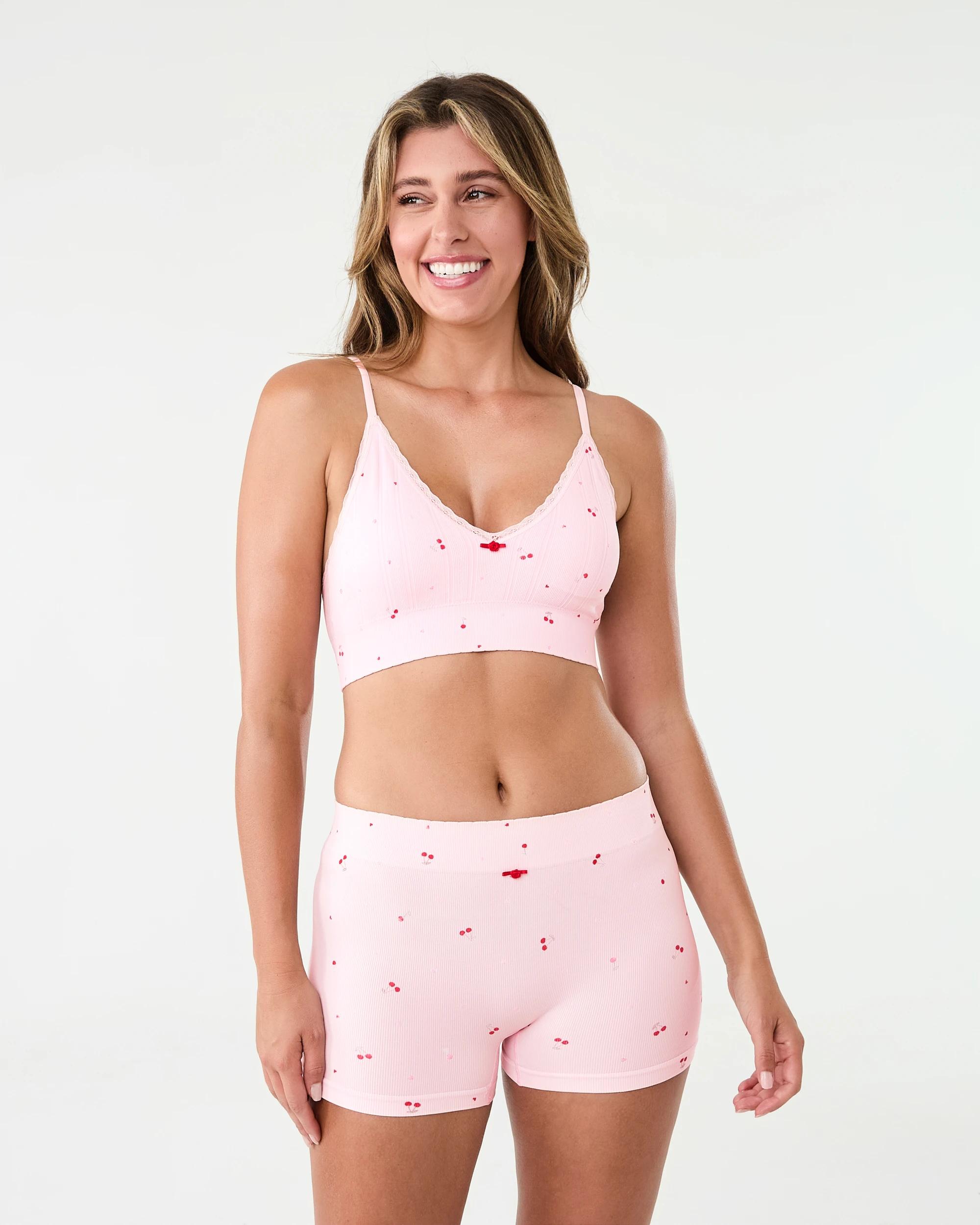 9 3 Pack Seamfree Rib Boyleg Shorties Chery Hrts, 9 of 10