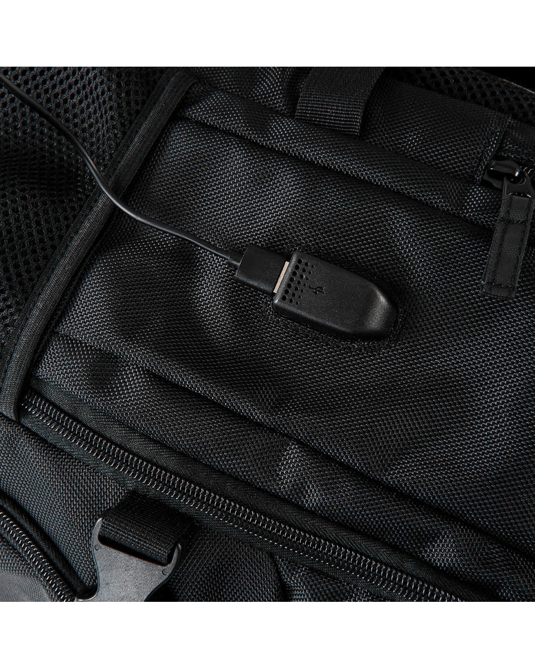 10 20L Commuter Backpack - Black, 10 of 10