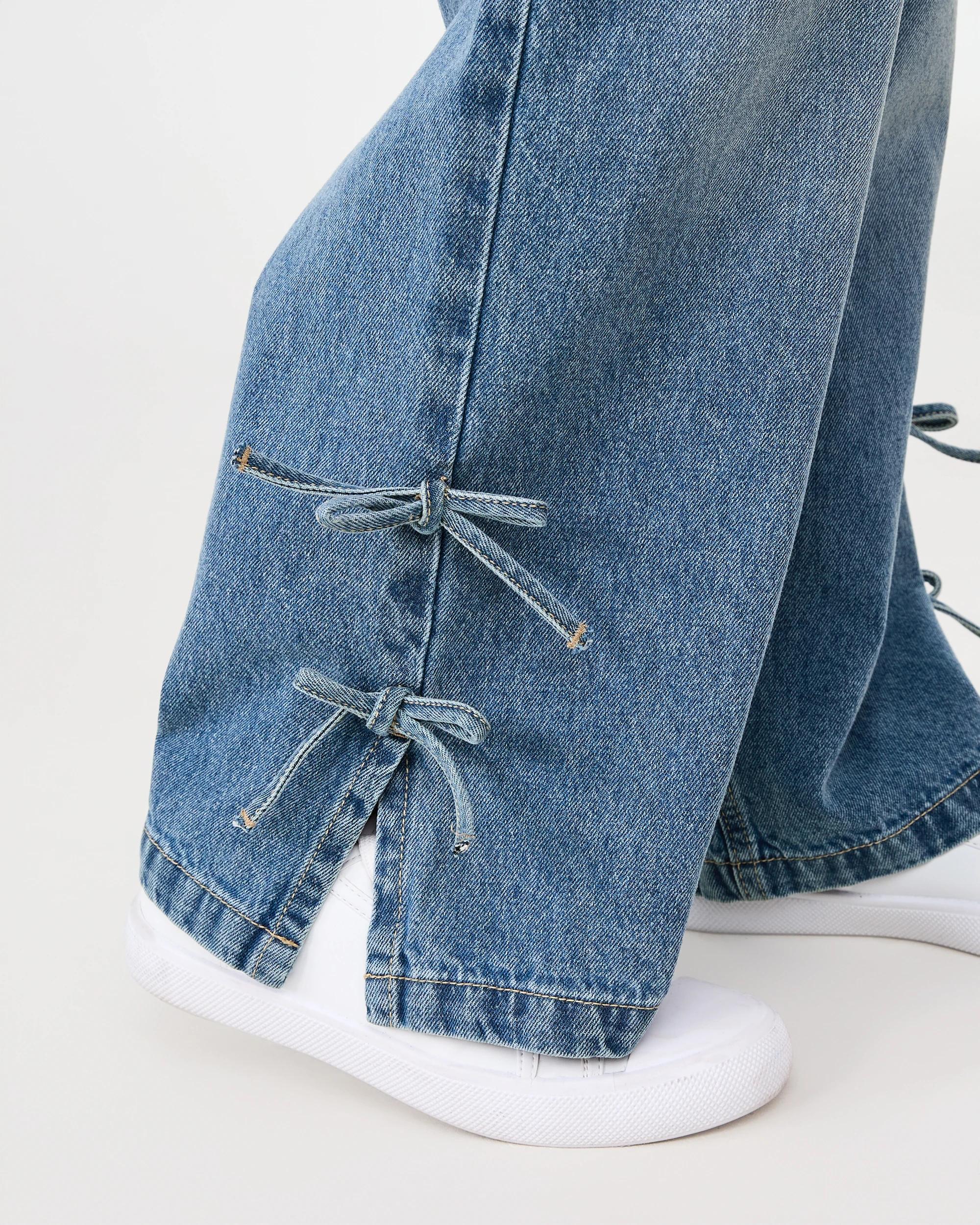 6 Side Bow Jeans Light Wash, 6 of 8