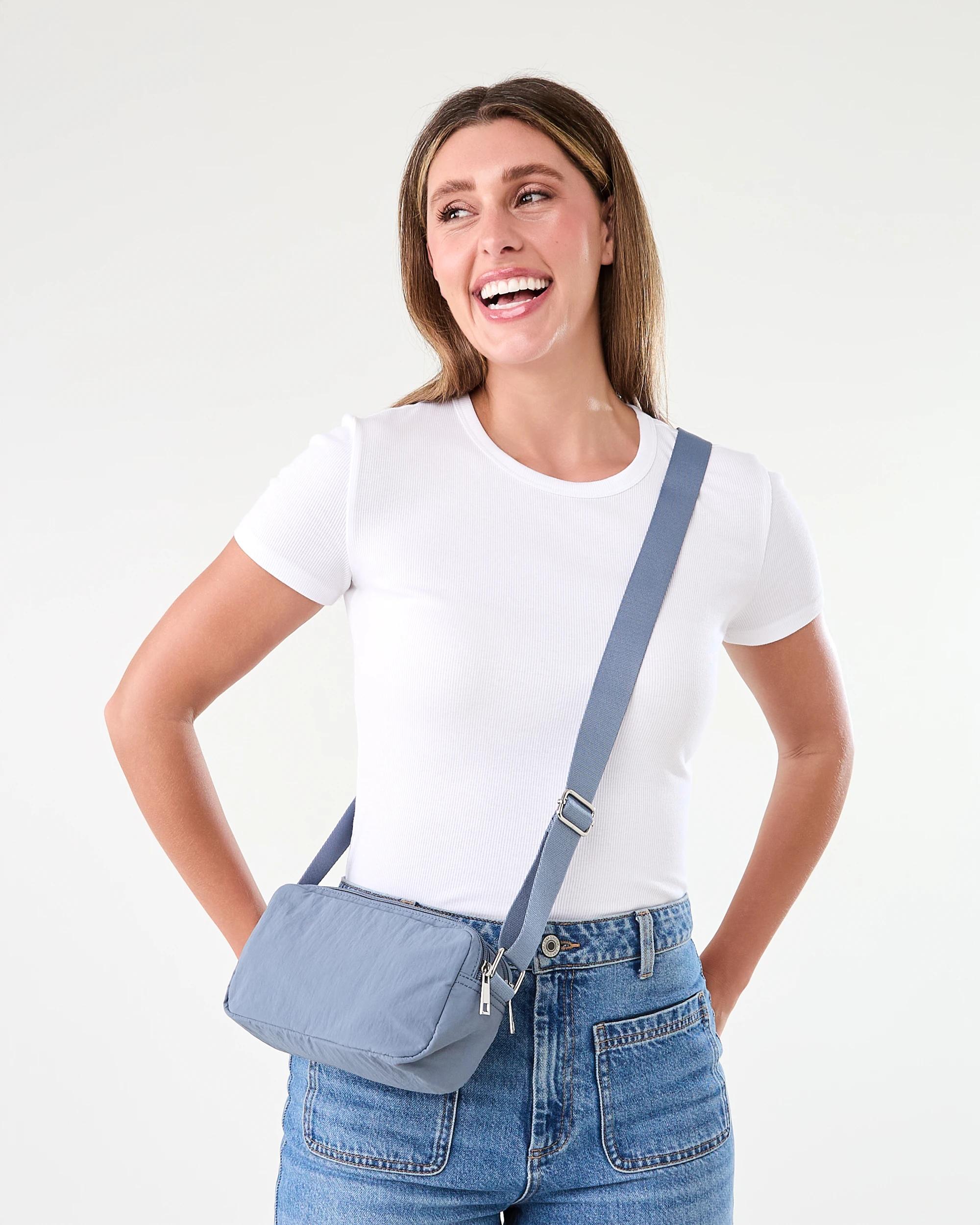 6 Urban Zip Crossbody Bag Blu Willow, 6 of 6