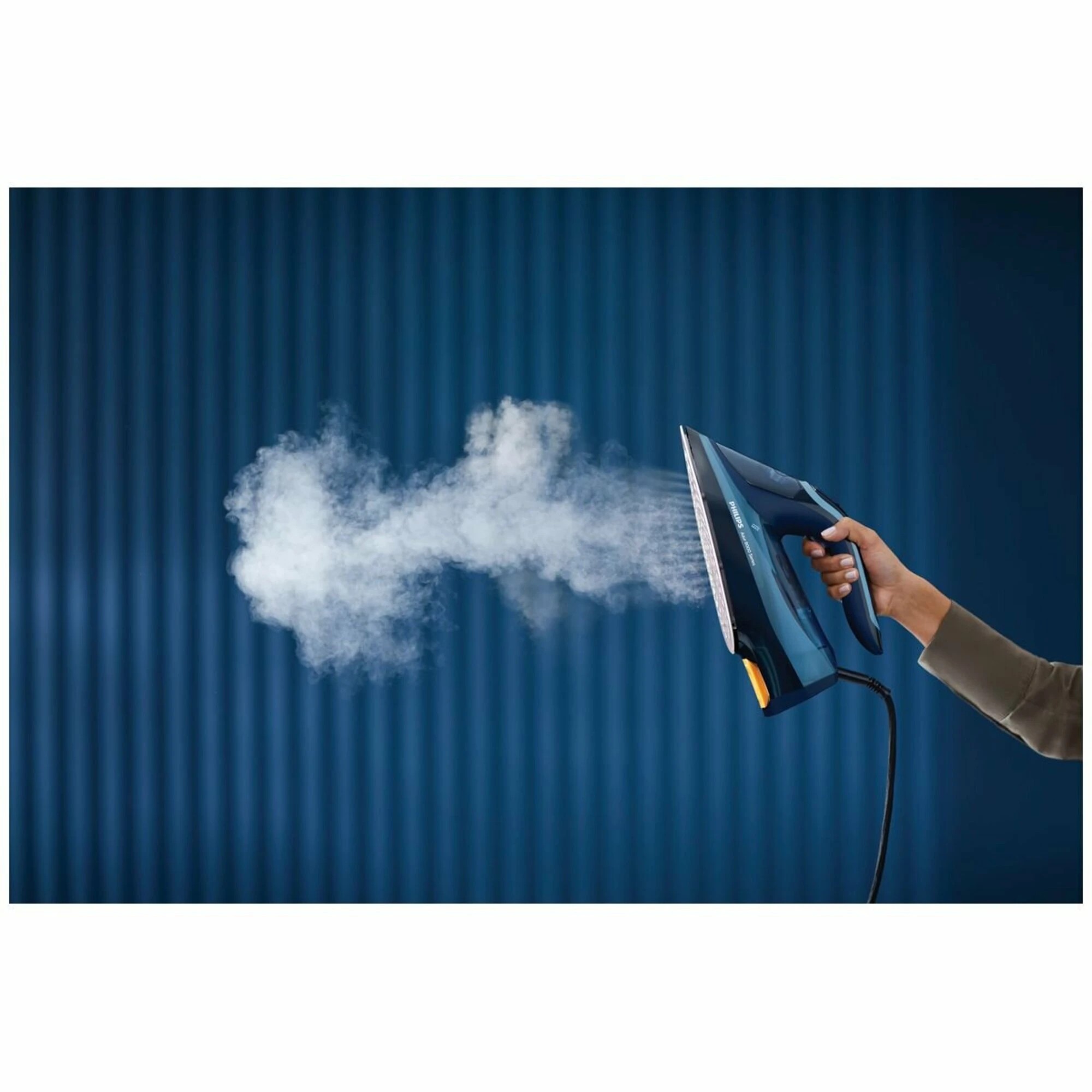 3 Philips Azur 8000 Series Steam Iron Blue, 3 of 5