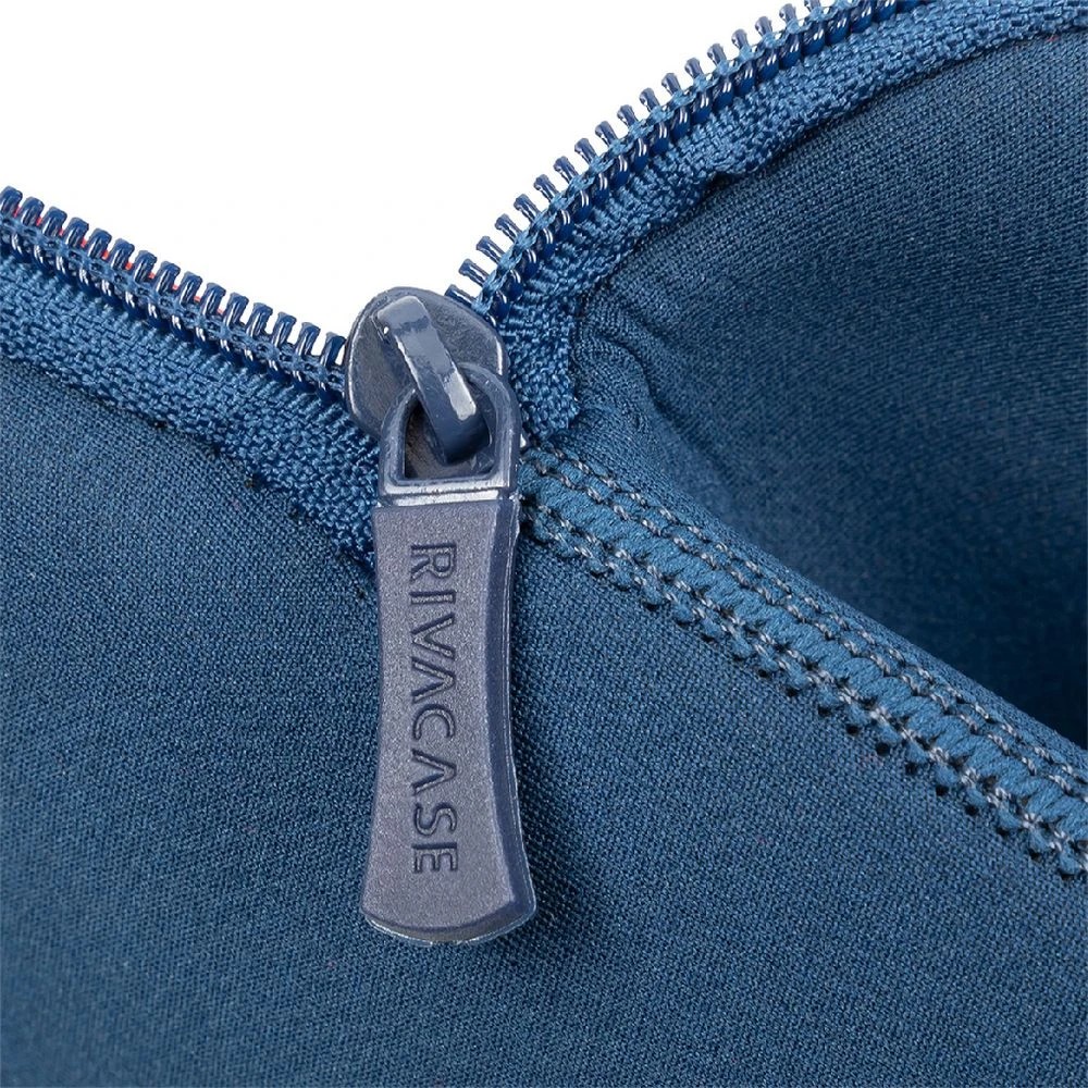 7 Rivacase Vertical 15.6" Laptop Sleeve Dark Blue, 7 of 9