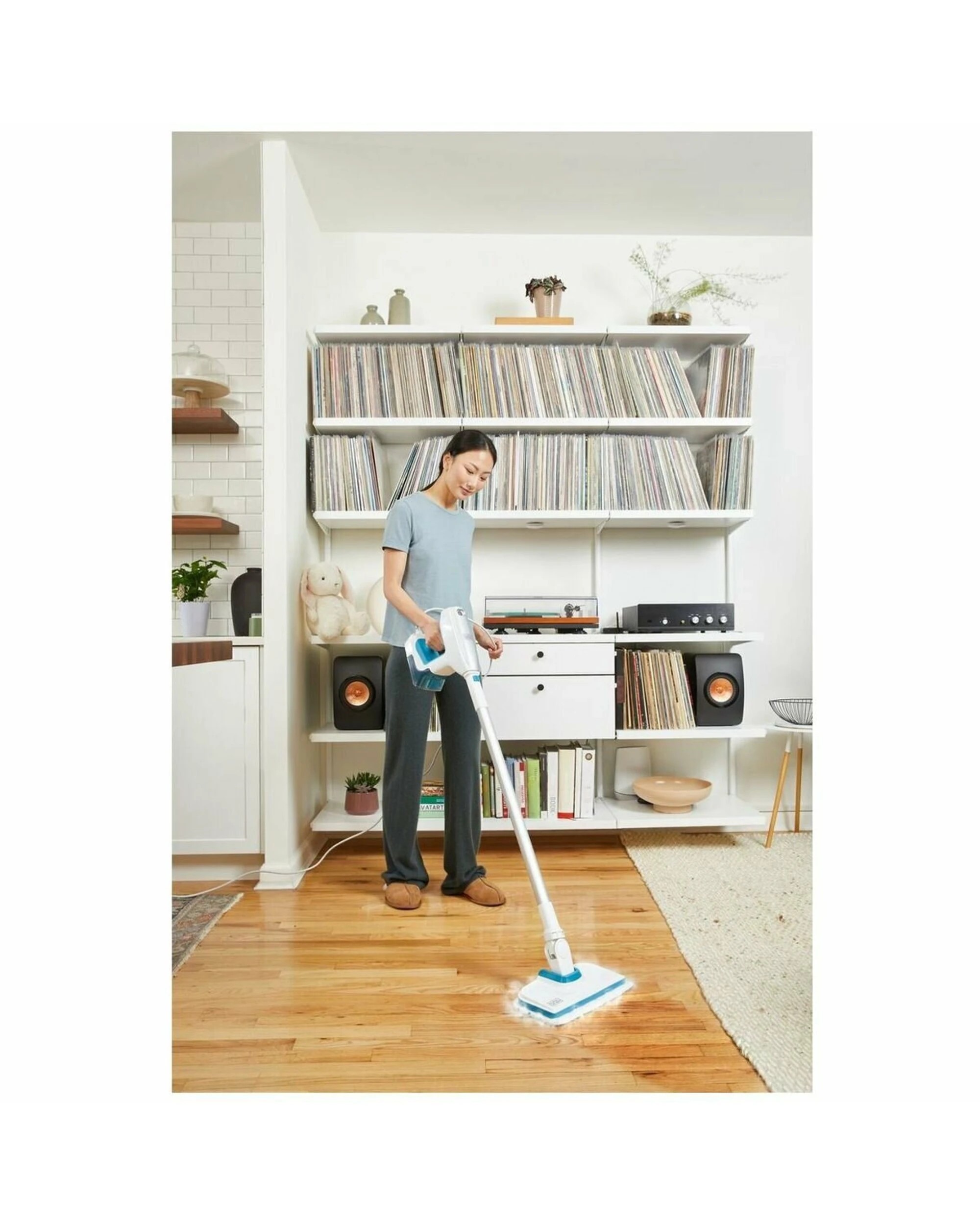 7 Black & Decker 1500W SteamSystem with Floor Extension, 7 of 10