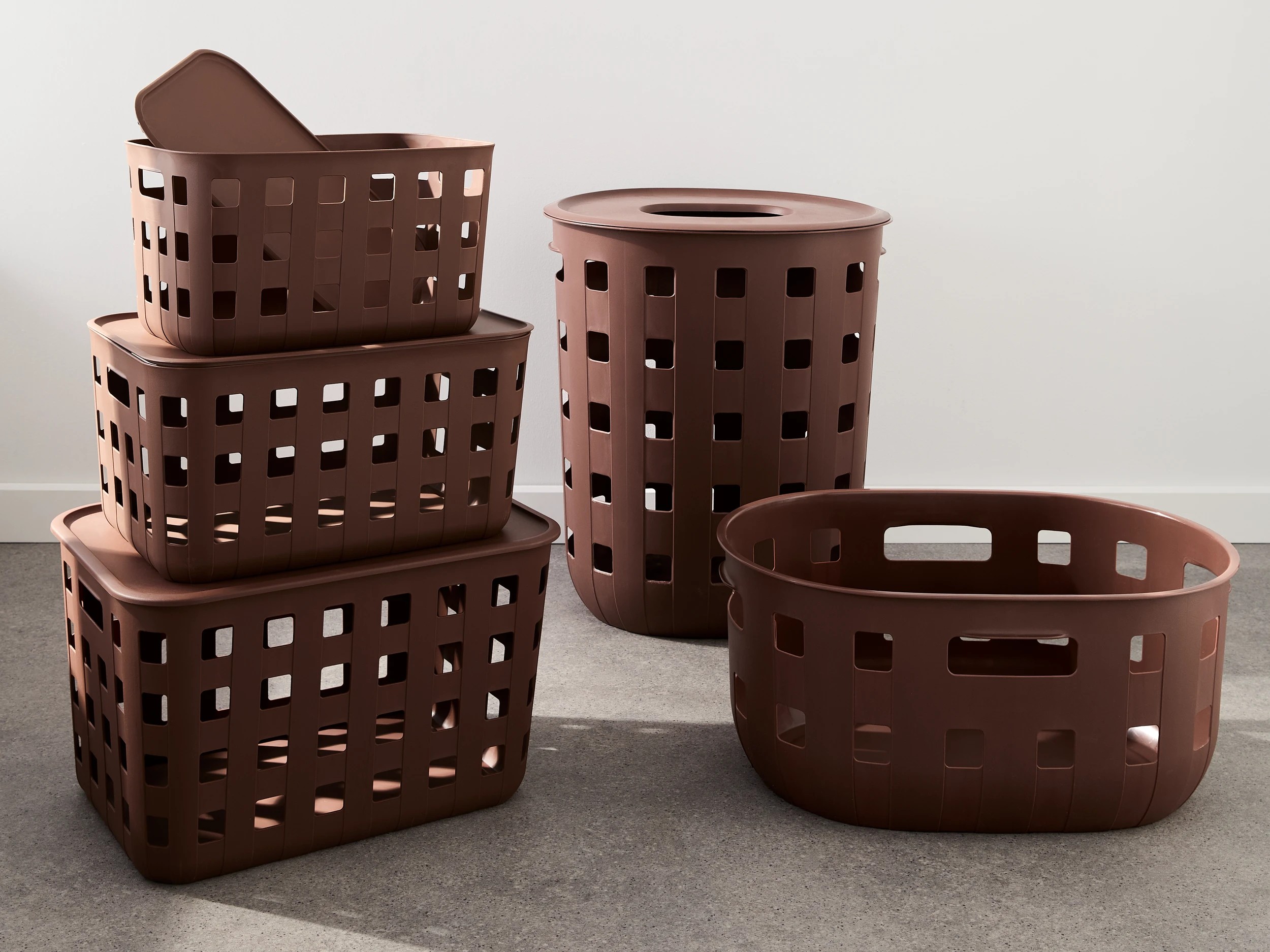 9 45L Rectangle Trellis Basket with Lid - Chocolate, 9 of 9